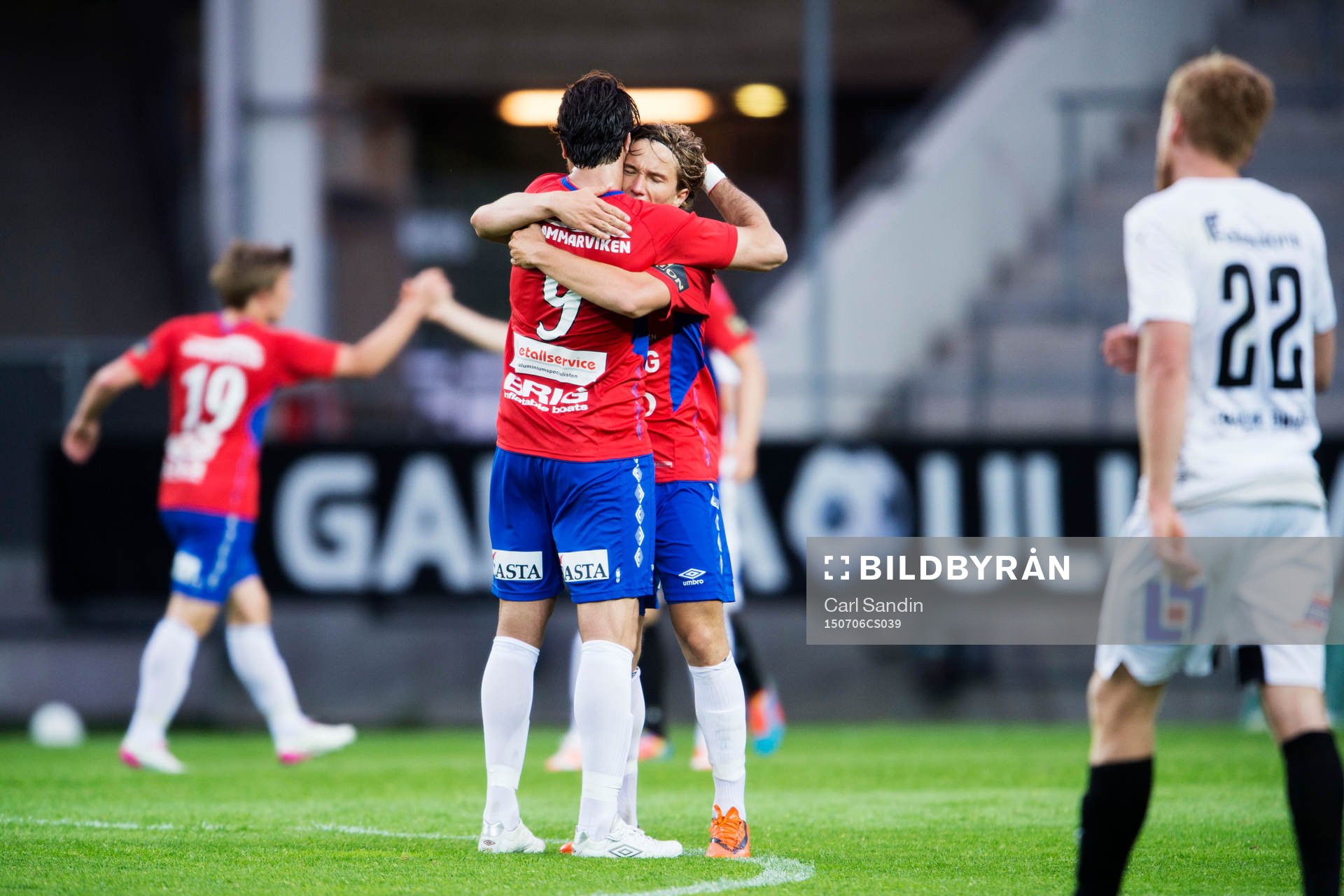 Örgrytes George Mourad och Jakob Lindström jublar