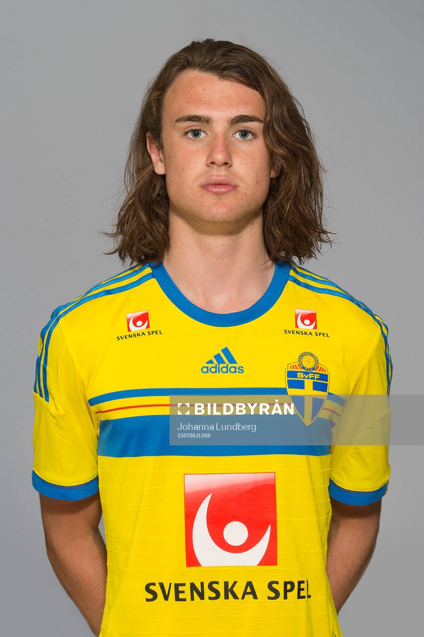 Felix Olsson Lundgren som spelar i P17/98-landslaget, poserar för ett porträtt den 8 juli 2015 i Stockholm.