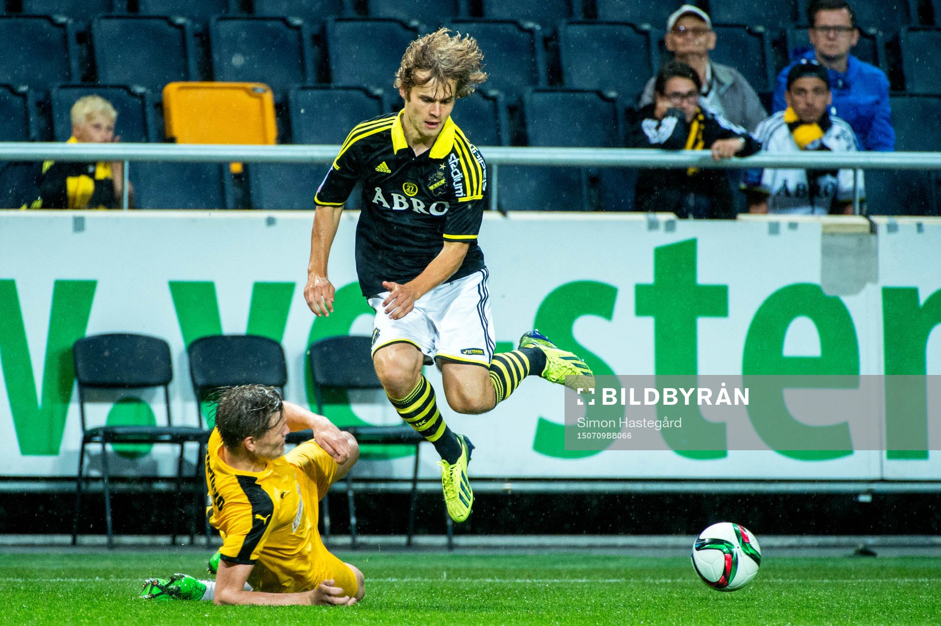 s Sam Lundholm