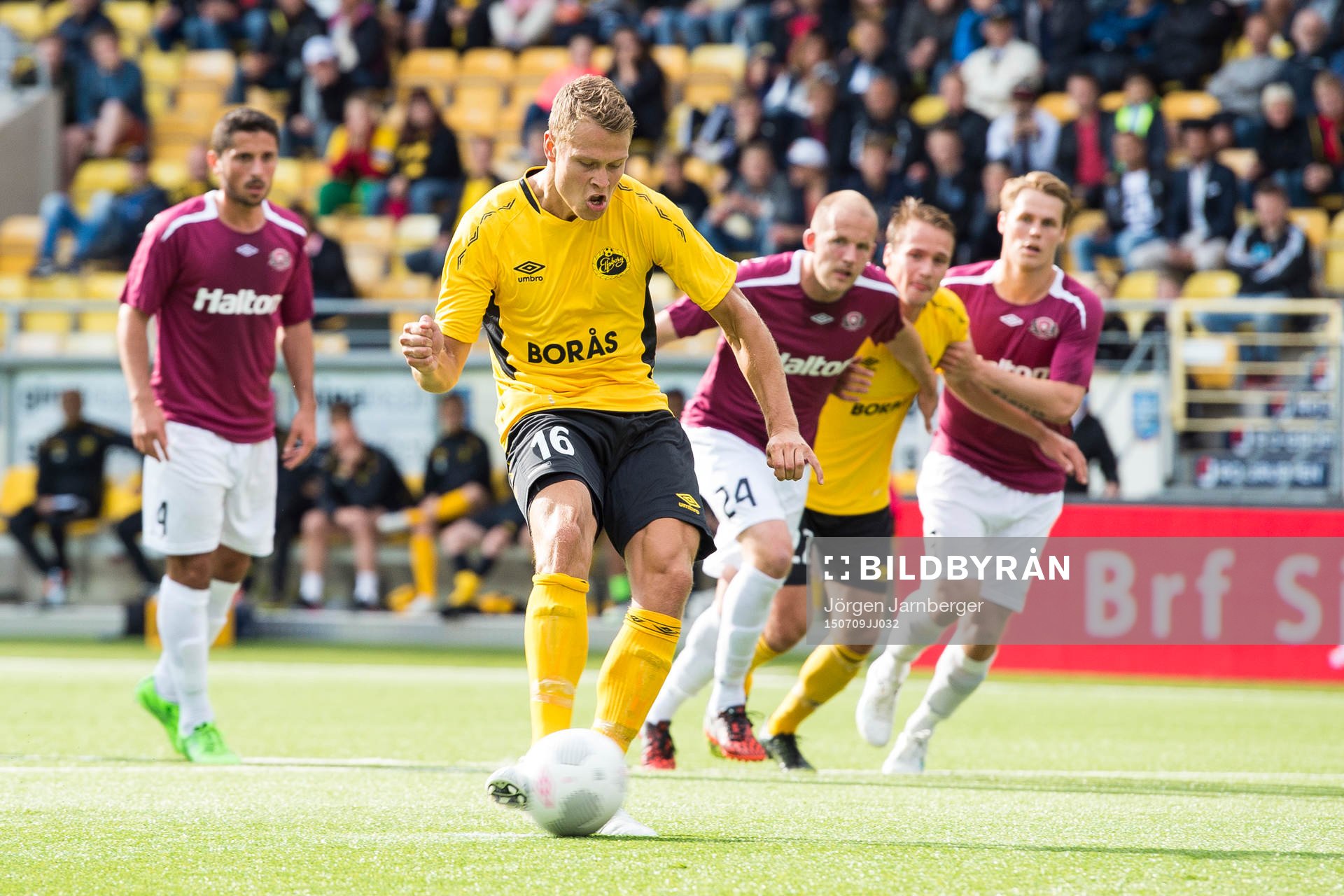 Elfsborgs Viktor Claesson gör 2-0 på straff