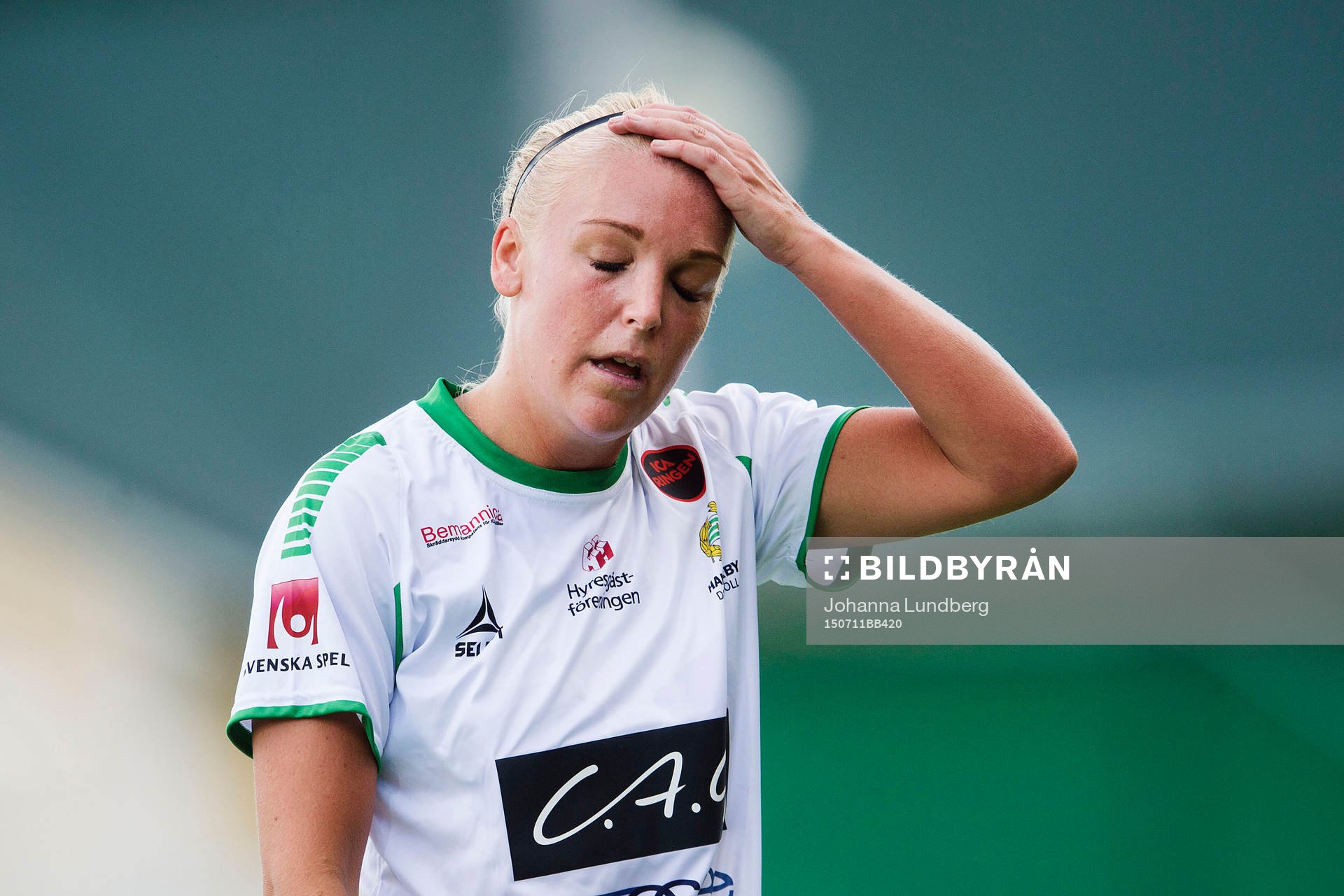 Hammarbys Anna Lindblom deppar när hon blir utvisad