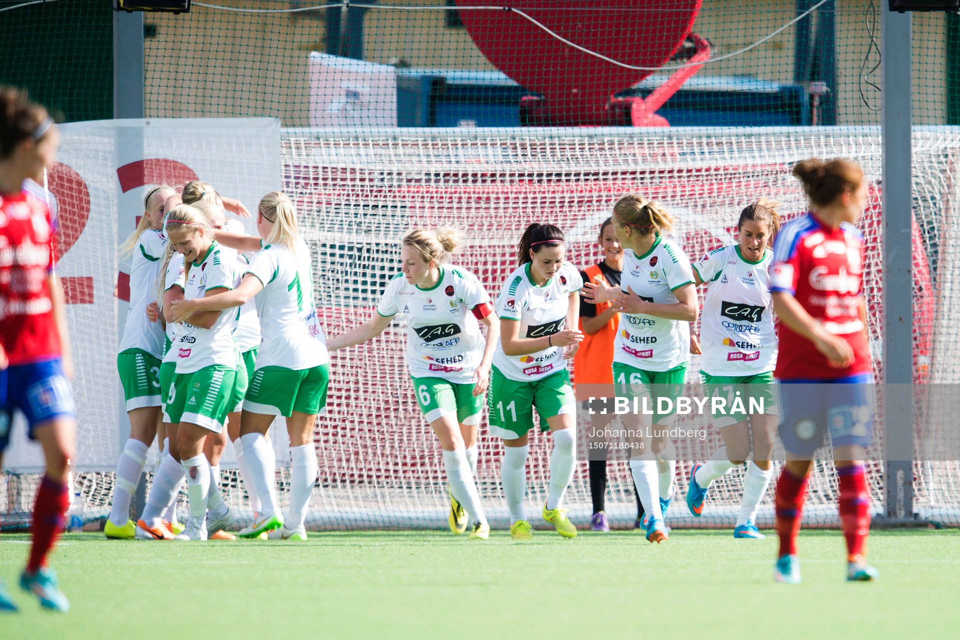Hammarbys spelare jublar