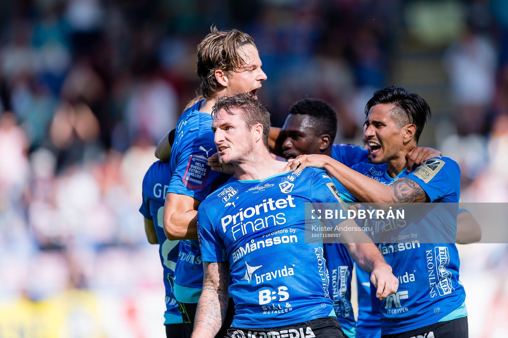 Halmstads James Keene jublar efter att ha gjort 1-0 under fotbollsmatchen i Allsvenskan mellan Halmstad och Kalmar den 11 juli 2015 i Halmstad.
