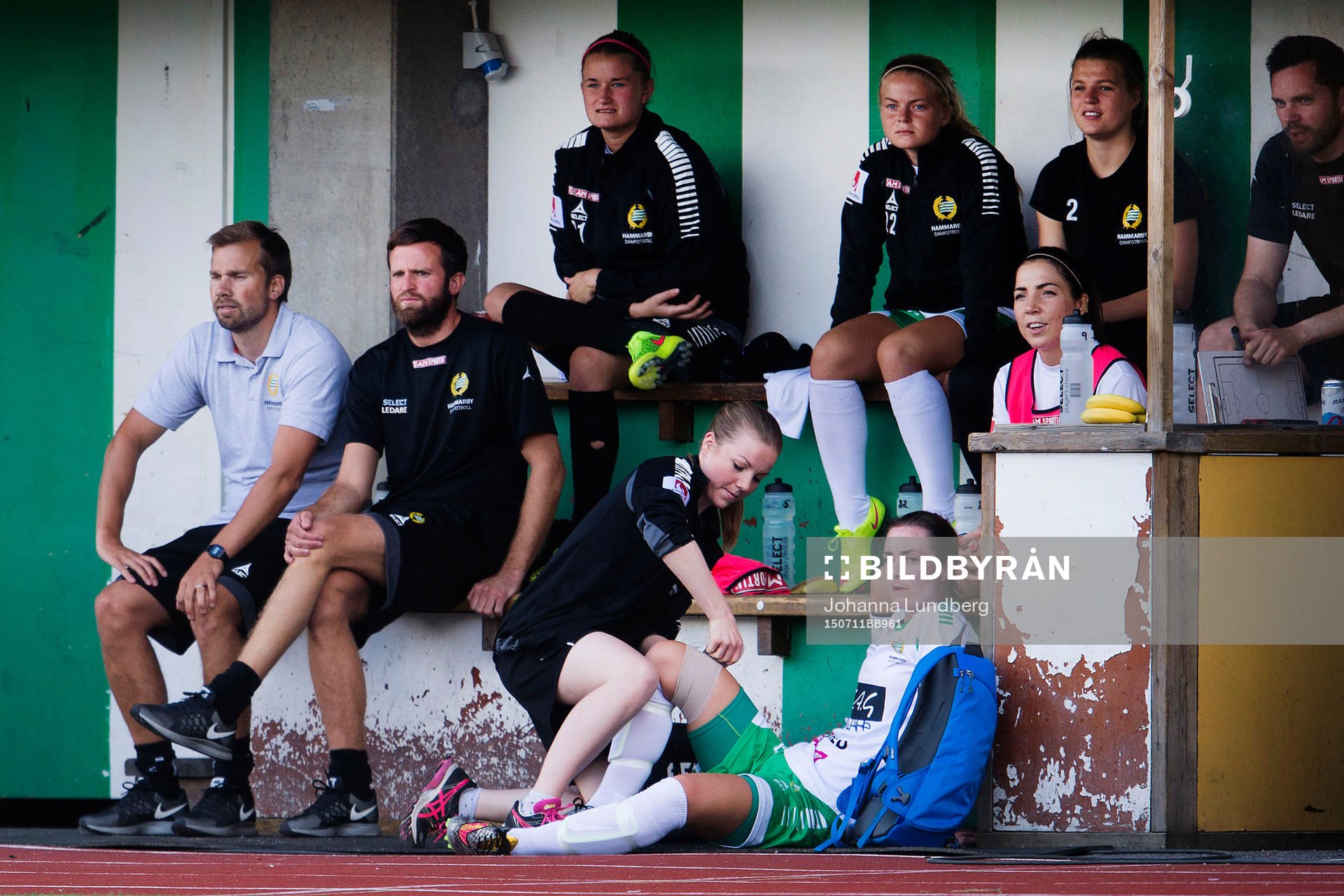 Hammarbys Emma Jansson får sitt ben lindat