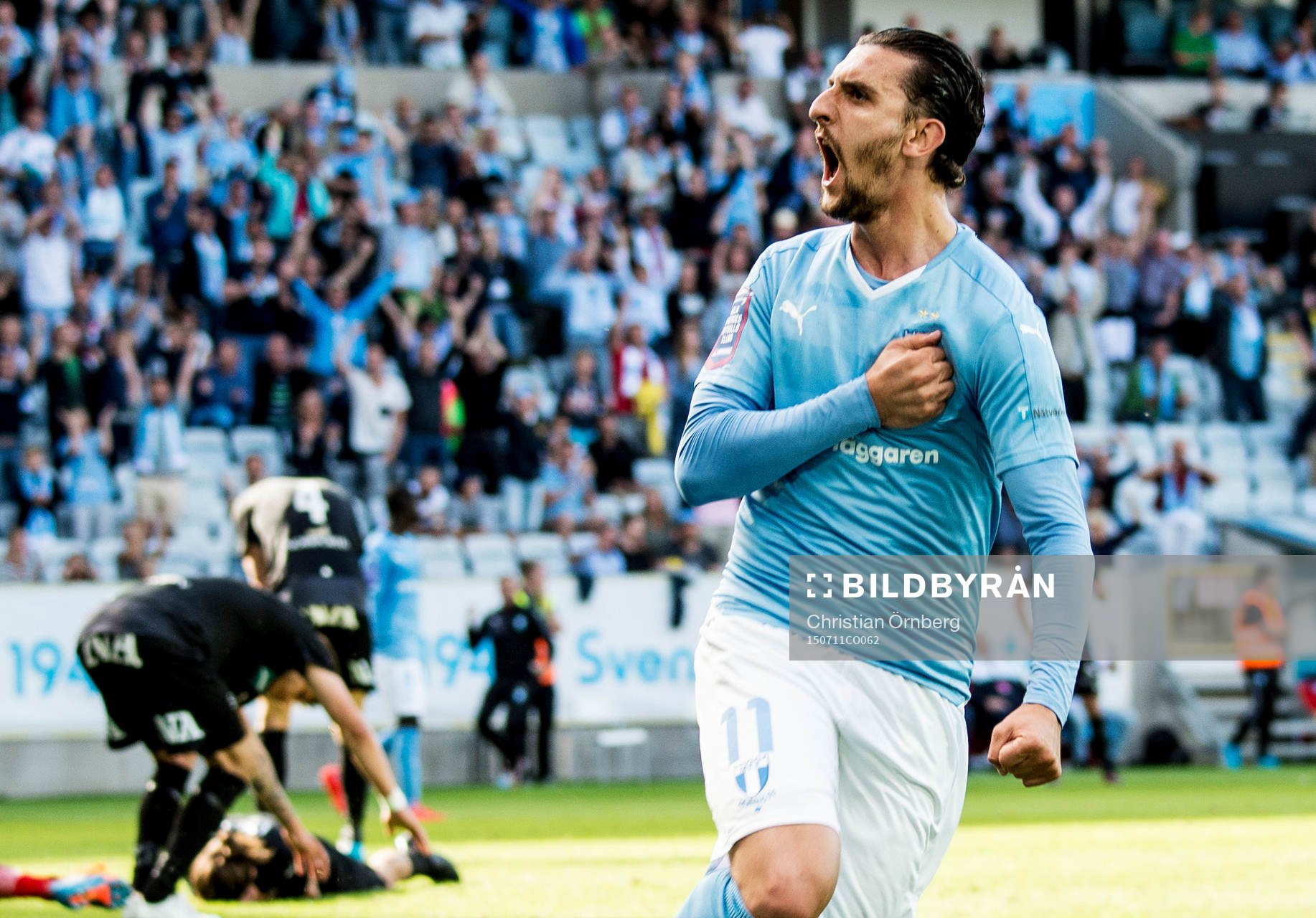 Malmö FFs Agon Mehmeti och Guillermo Molins jublar