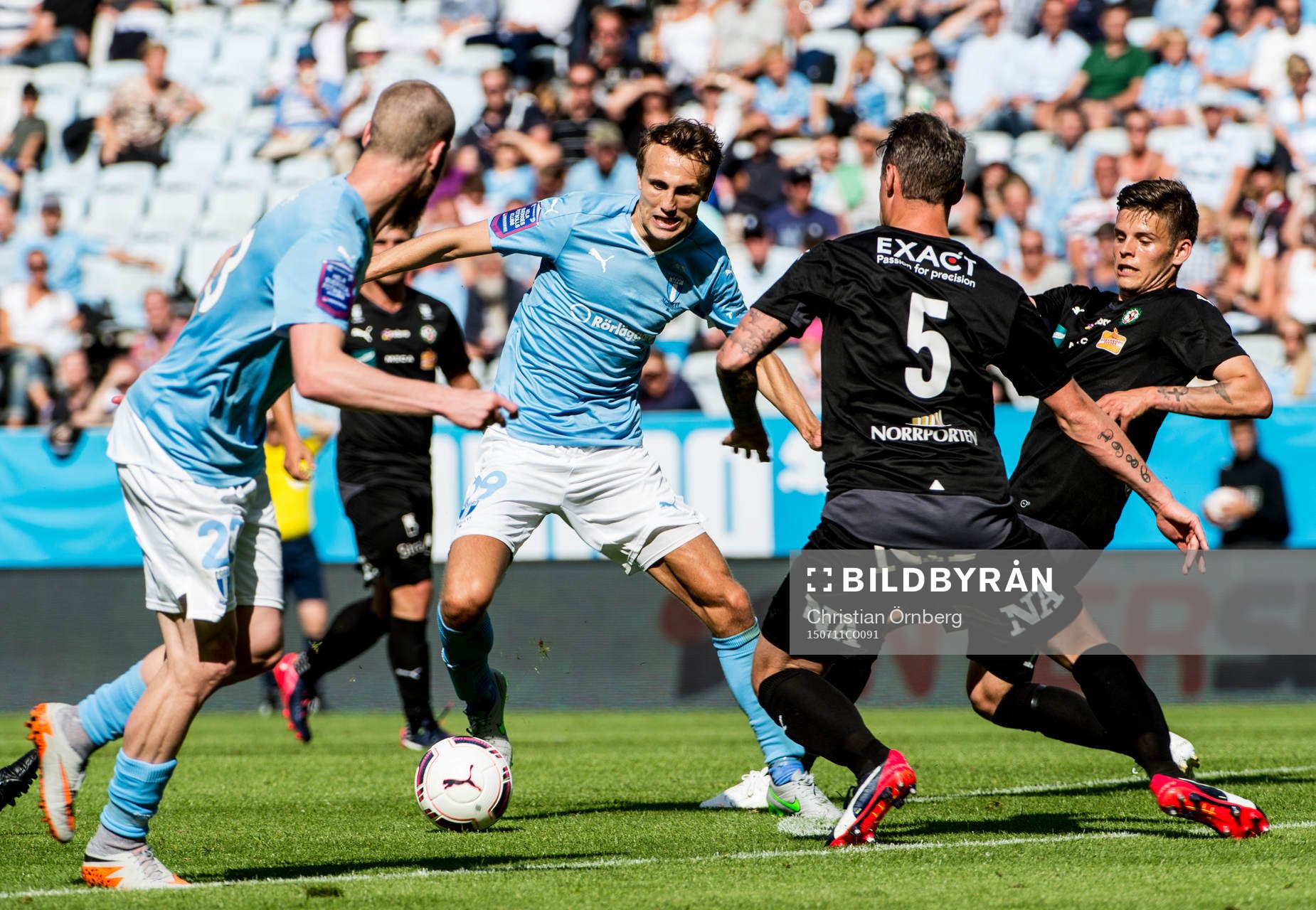 Malmö FFs Magnus Wolff Eikrem och Jo Inge Berget mot Erik