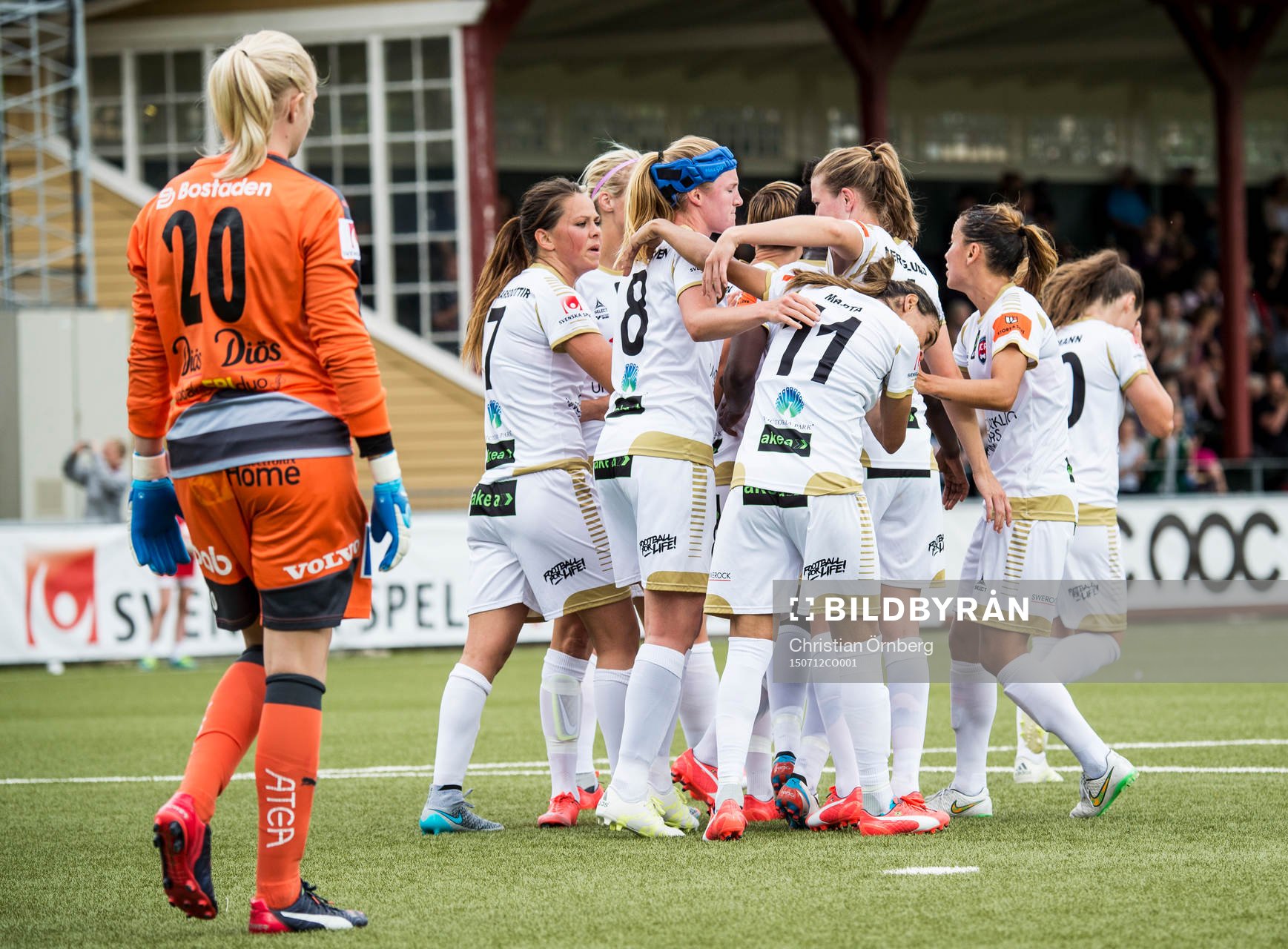 Jubel när FC Rosengårds Therese Sjögran kvitterar till