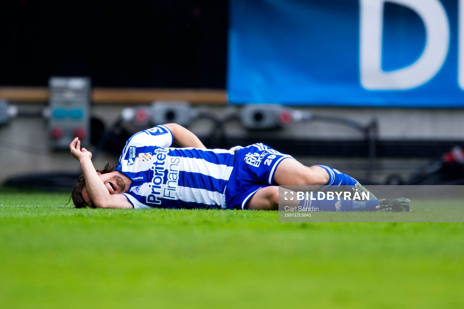 IFK Göteborgs Lasse Vibe ligger skadad på planen