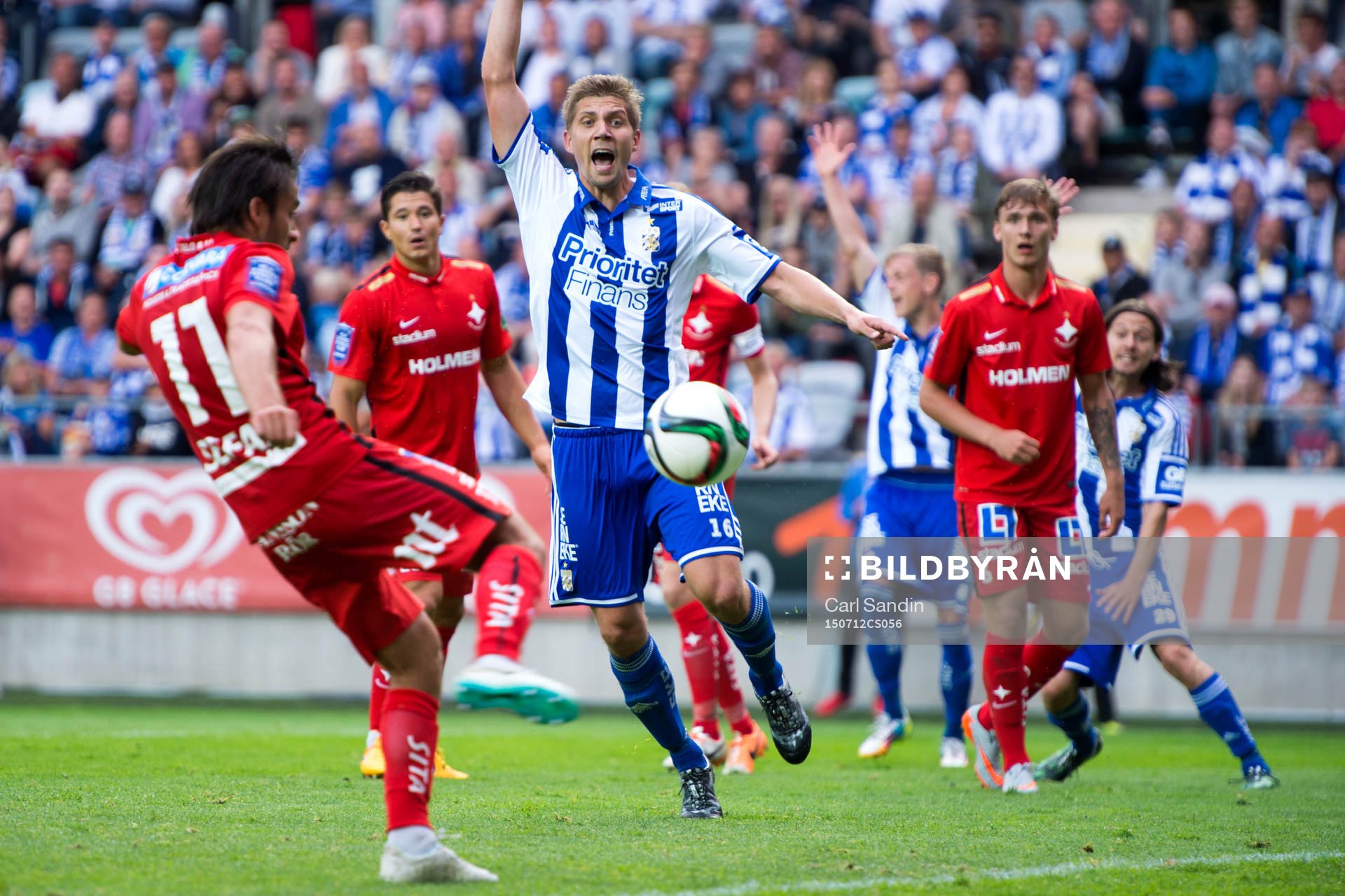 IFK Göteborgs Mikael Boman reagerar