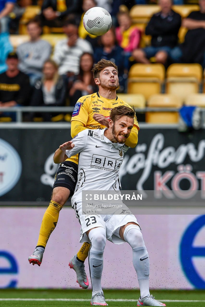 Häckens Simon Sandberg och Elfsborgs Arber Zeneli
