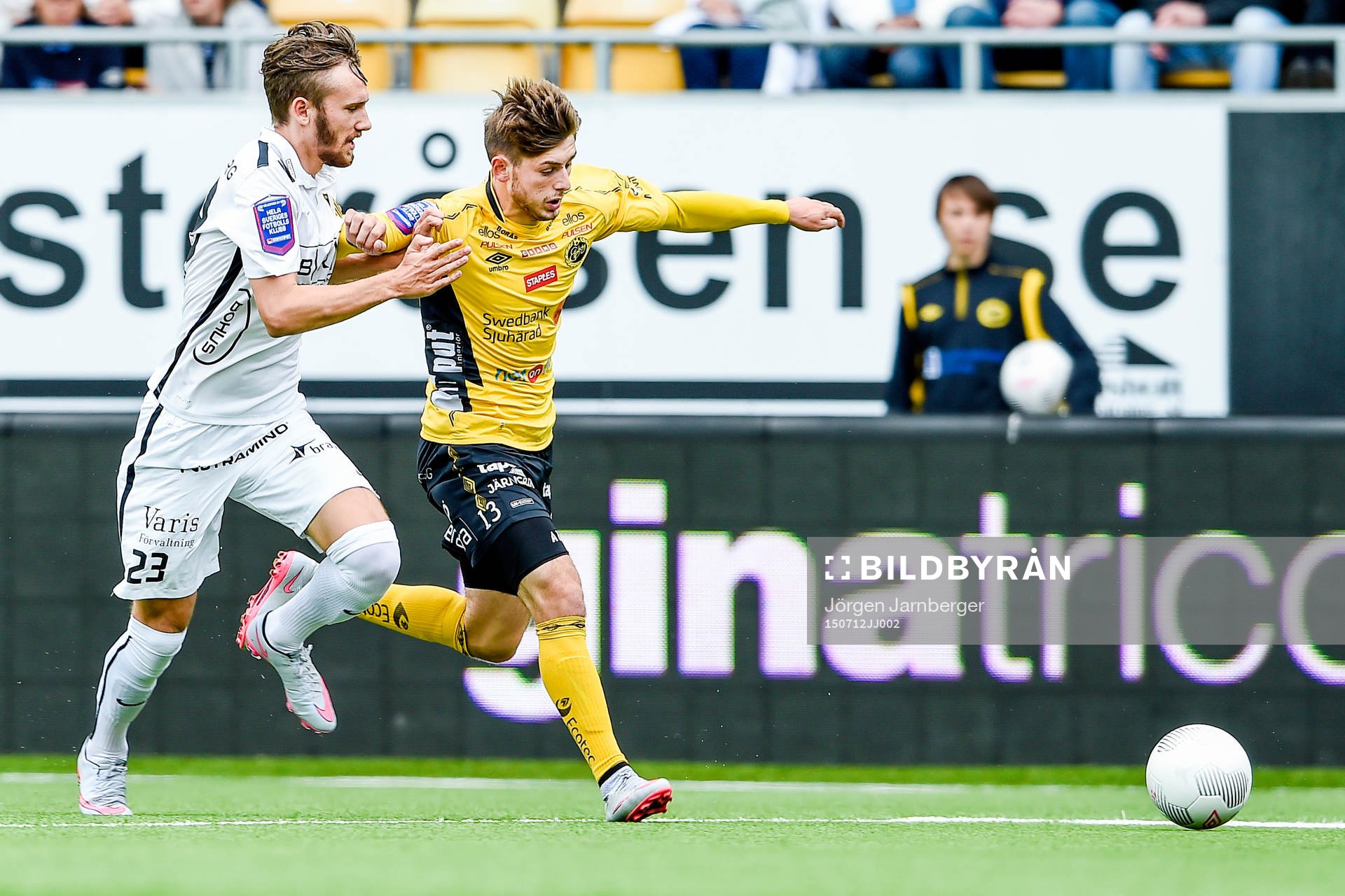 Elfsborgs Arber Zeneli och Häckens Simon Sandberg