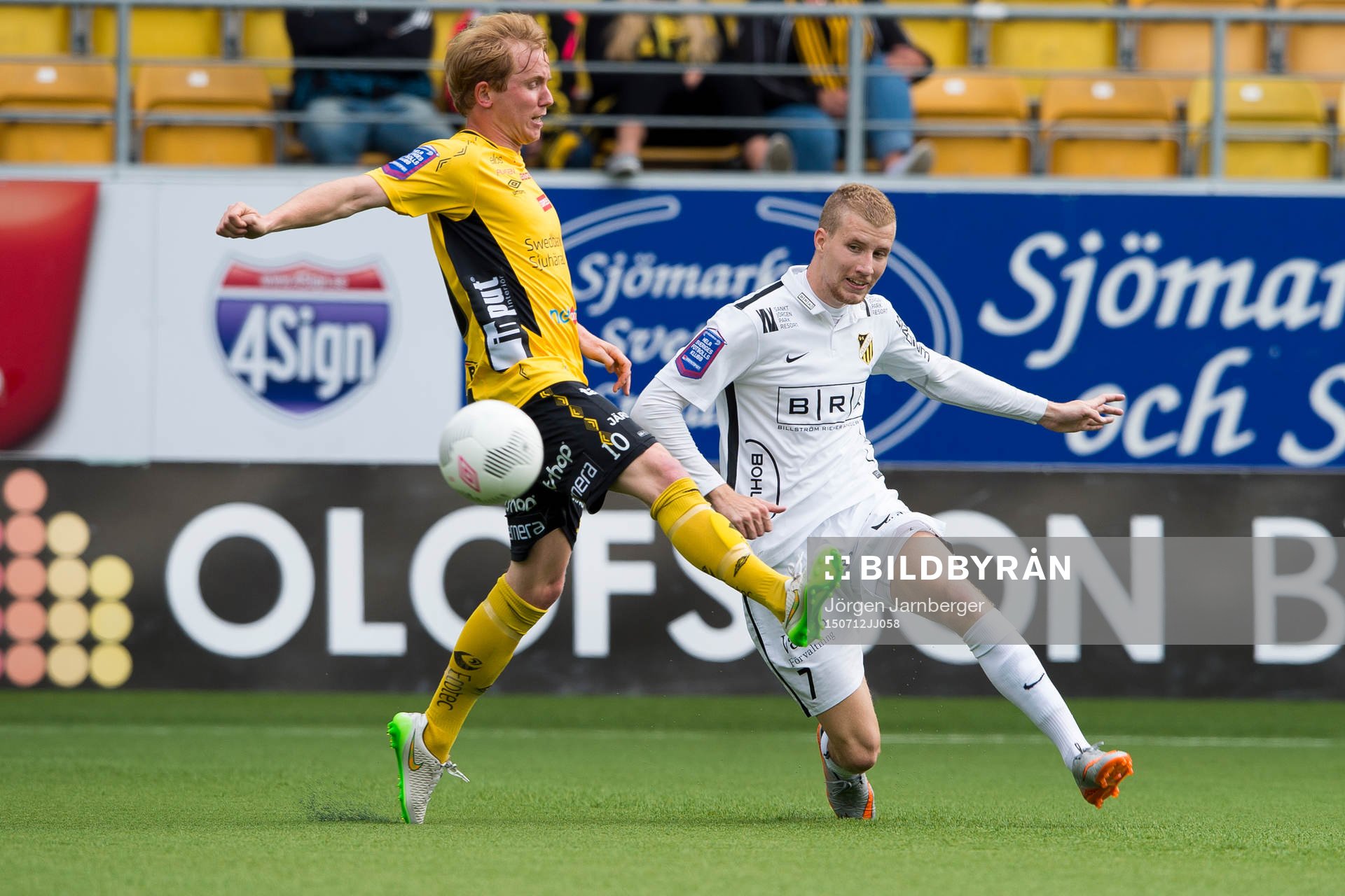 Häckens Simon Gustafson och Elfsborgs Simon Lundevall