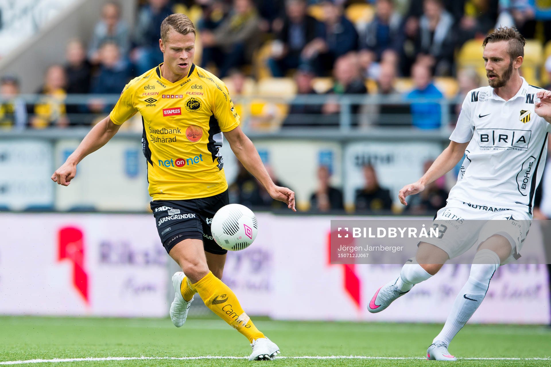 Elfsborgs Viktor Claesson och Häckens Simon Sandberg