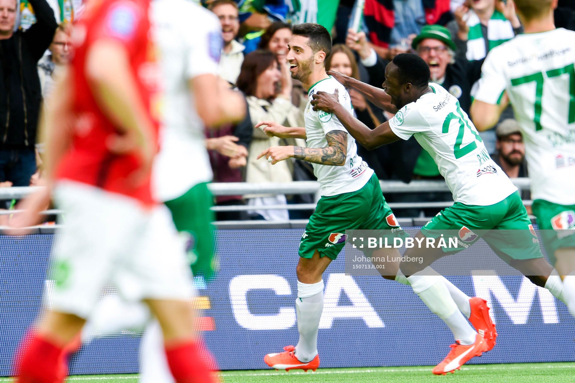 Hammarbys Nahir Besara firar 1-0
