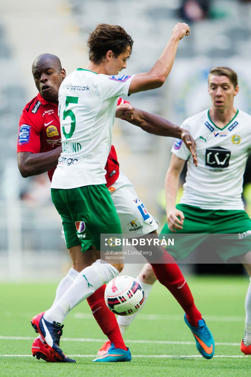 Falkenbergs Hakeem Araba försöker ta sig förbi Hammarbys