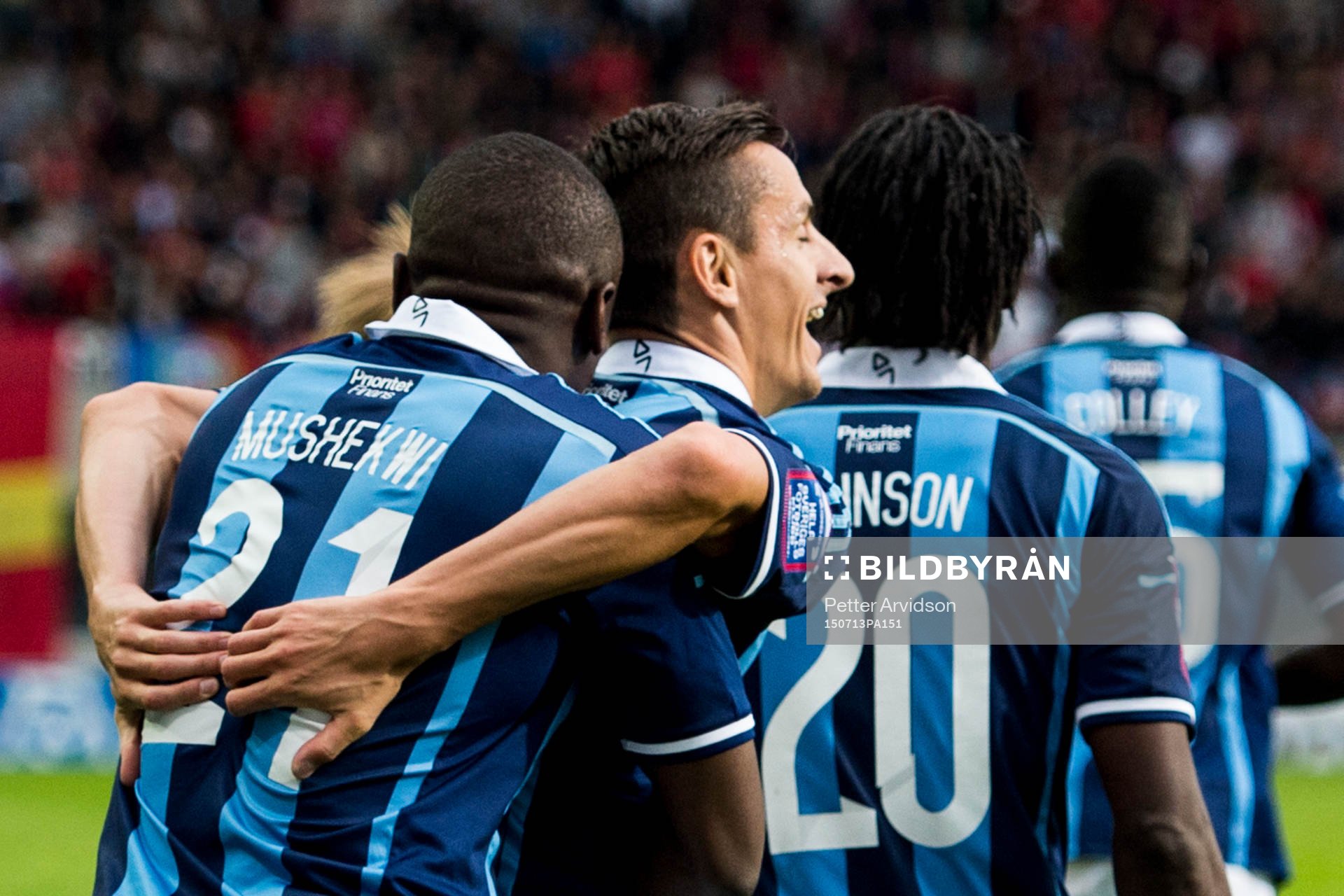 Djurgårdens Nyasha Mushekwi och Haris Radetinac jublar