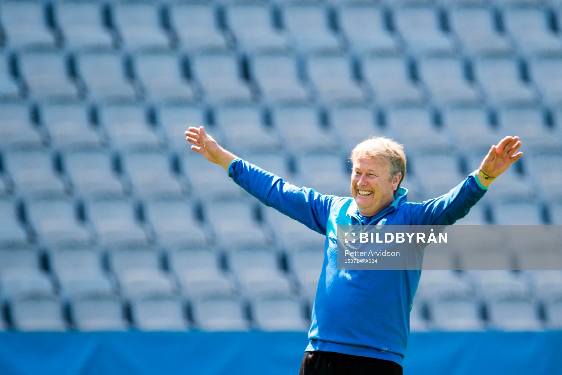 Tränare Åge Hareide under en fotbollsträning med Malmö FF inför kvalmatchen i Champions League den 14 juli 2015 i Malmö.