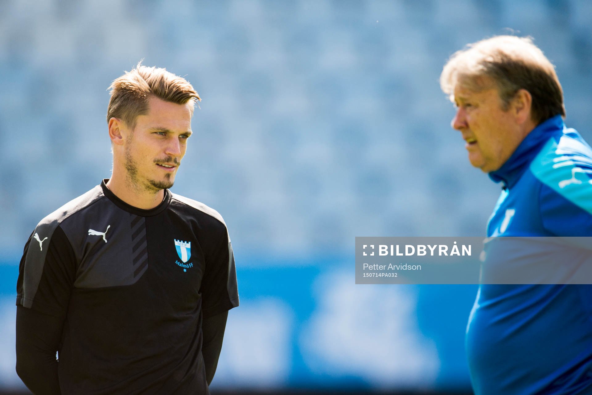 Markus Rosenberg i samtal med tränare Åge Hareide