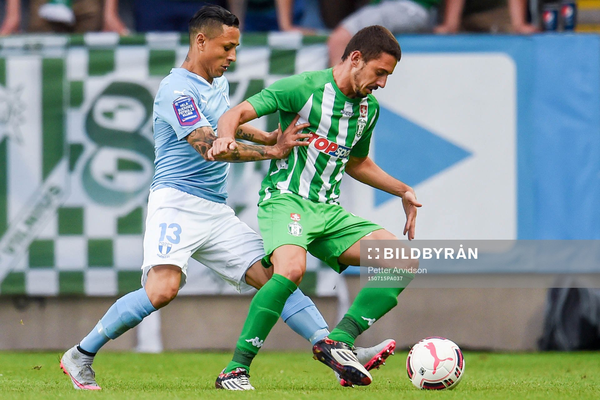 Malmö FFs Victor Yoshimar Yotun Flores och Zalgiris Jorge