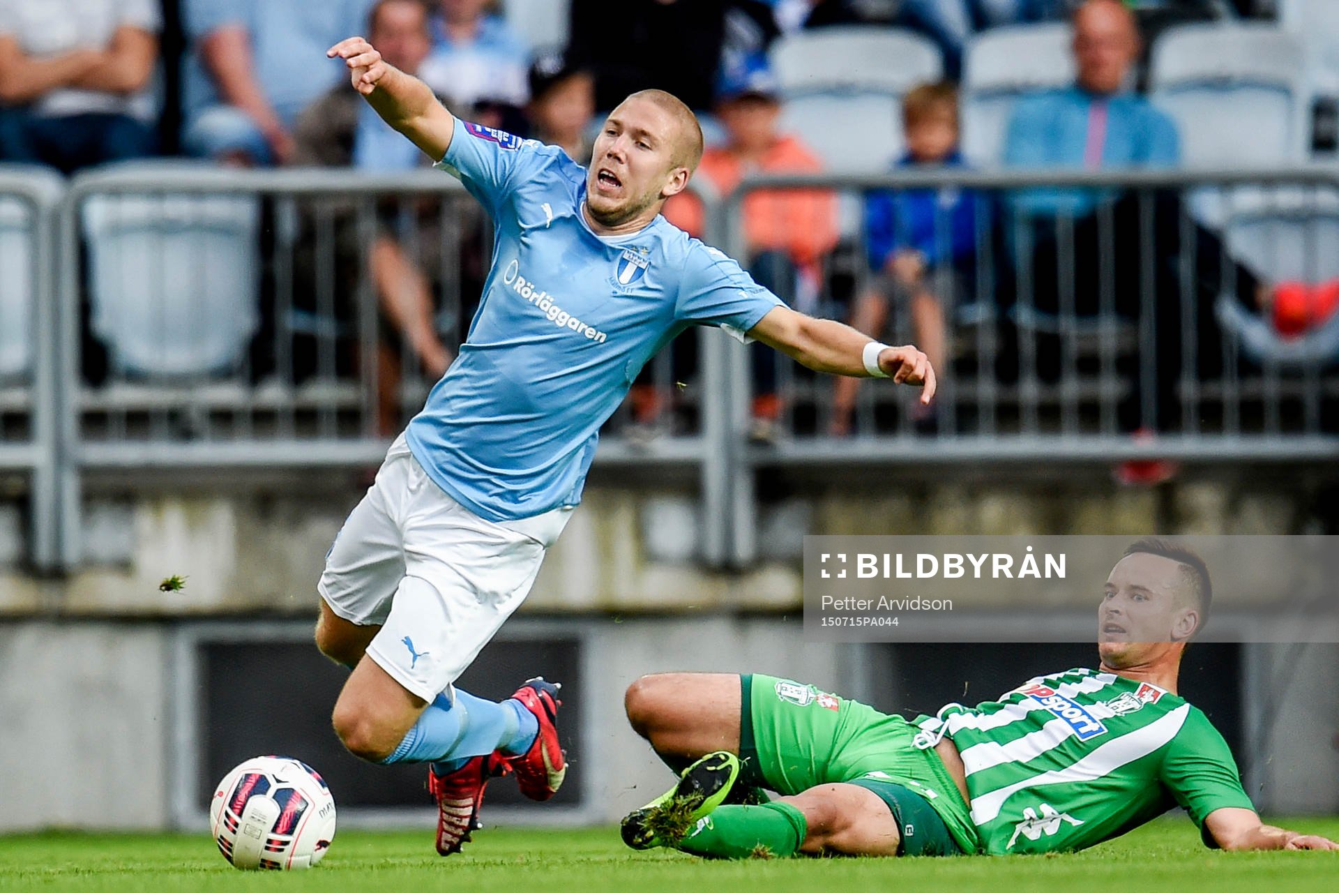 Malmö FFs Anton Tinnerholm kapas utav Zalgiris Vytautas