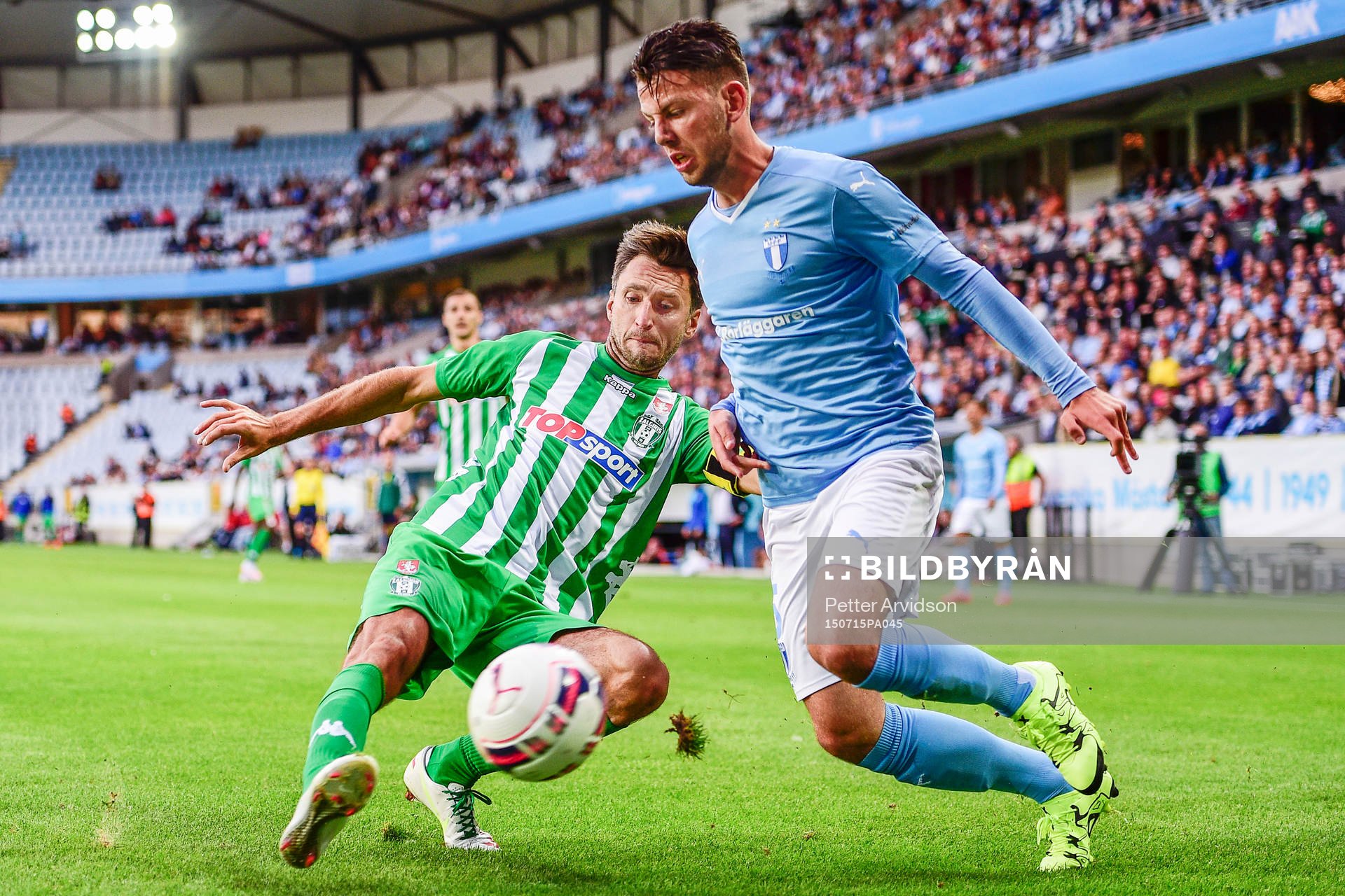 Zalgiris Deividas Semberas och Malmö FFs Erdal Rakip