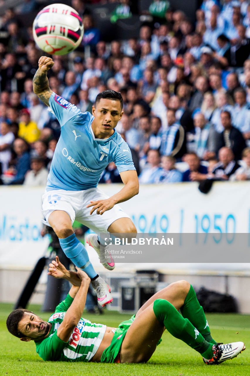 Malmö FFs Victor Yoshimar Yotun Flores och Zalgiris Jorge