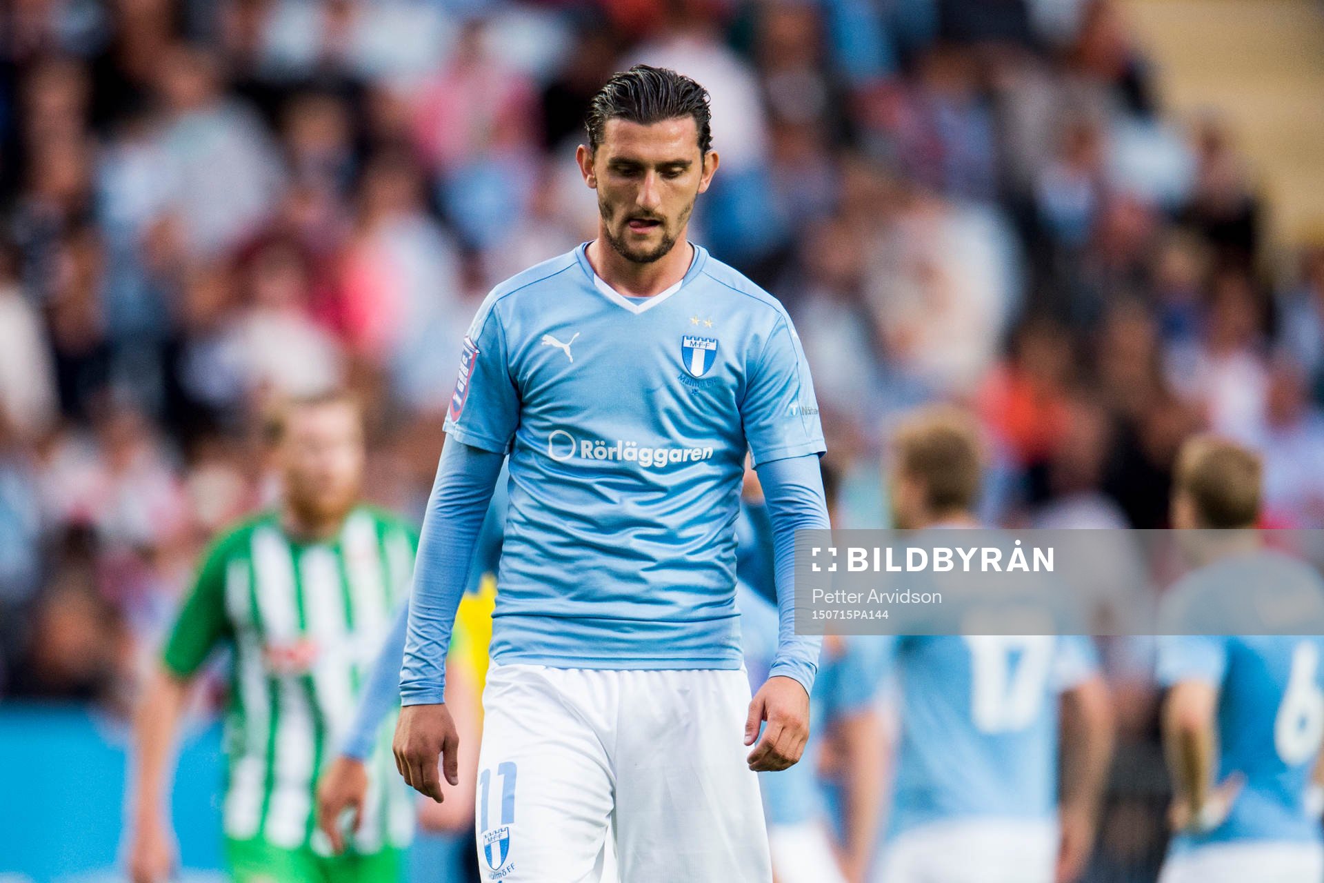 Malmö FFs Agon Mehmeti deppar