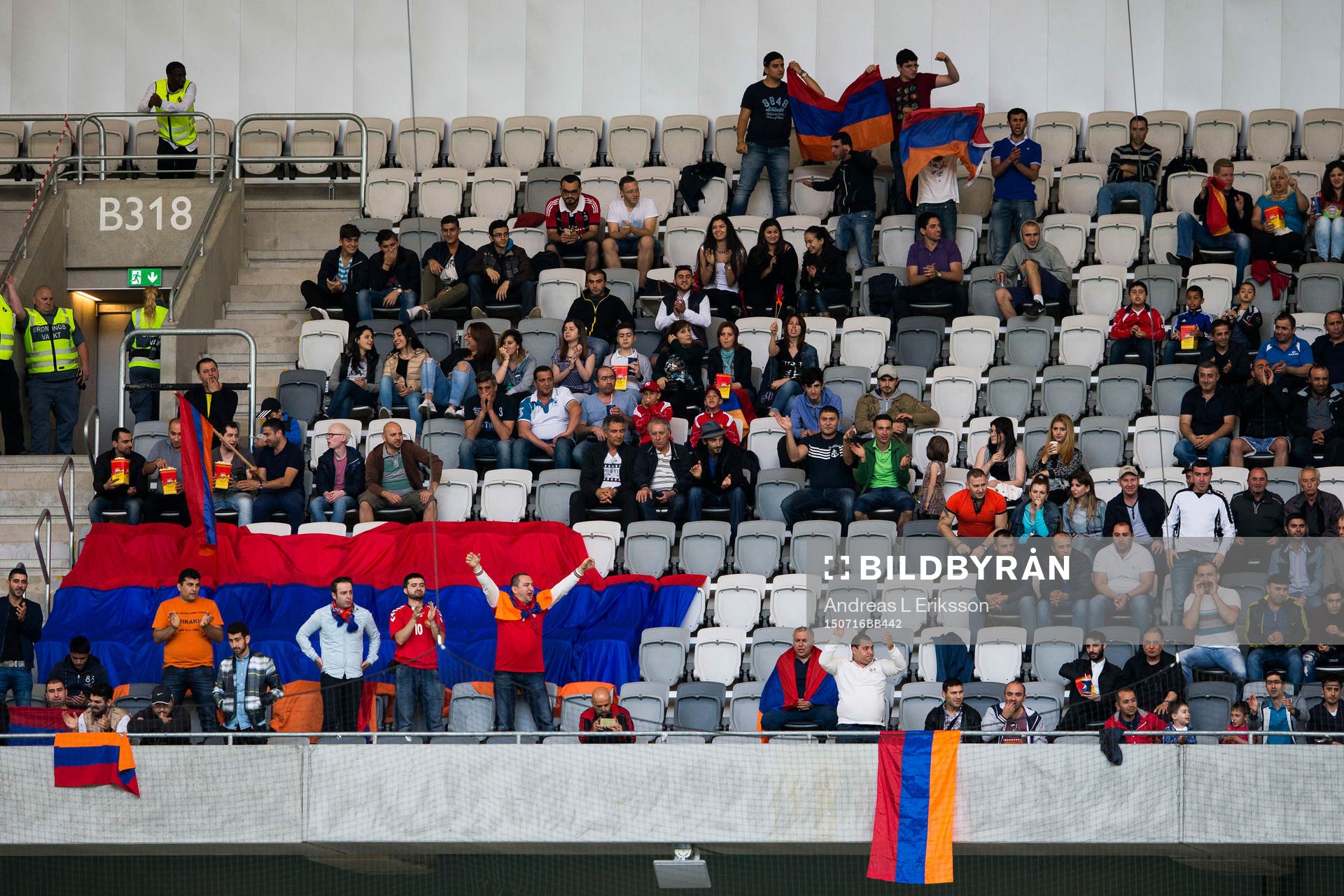 Shiraks supporrar