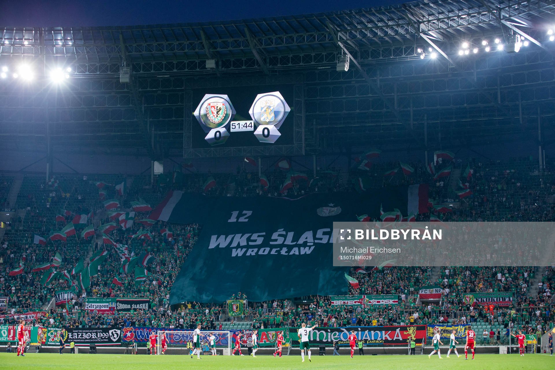 Slask Wroclaws klack med TIFO