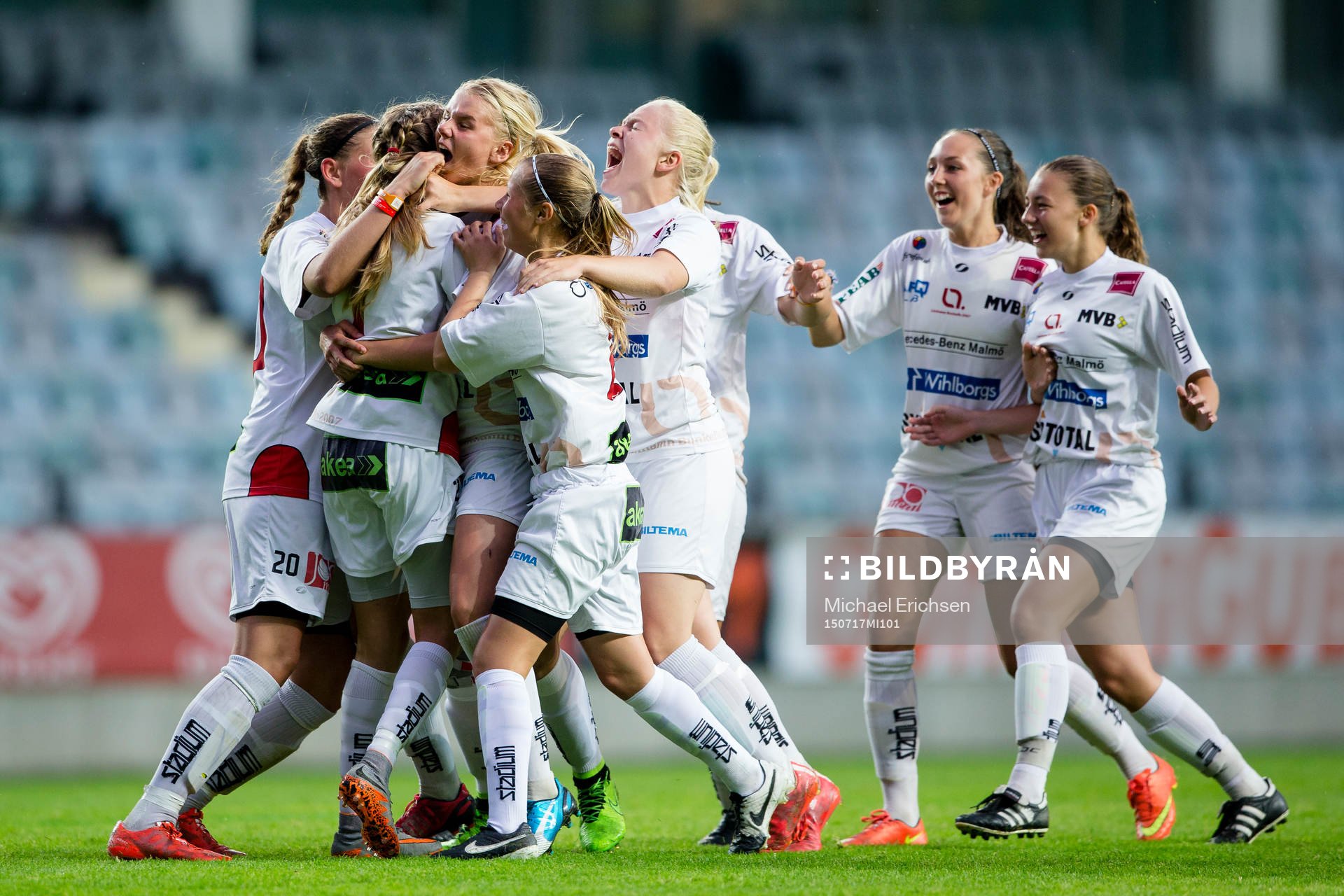  LB07 jublar efter straffseger i G16-finalen i Gothia Cup mellan LB07 och BK Höllviken den 17 juli 2015 i Göteborg