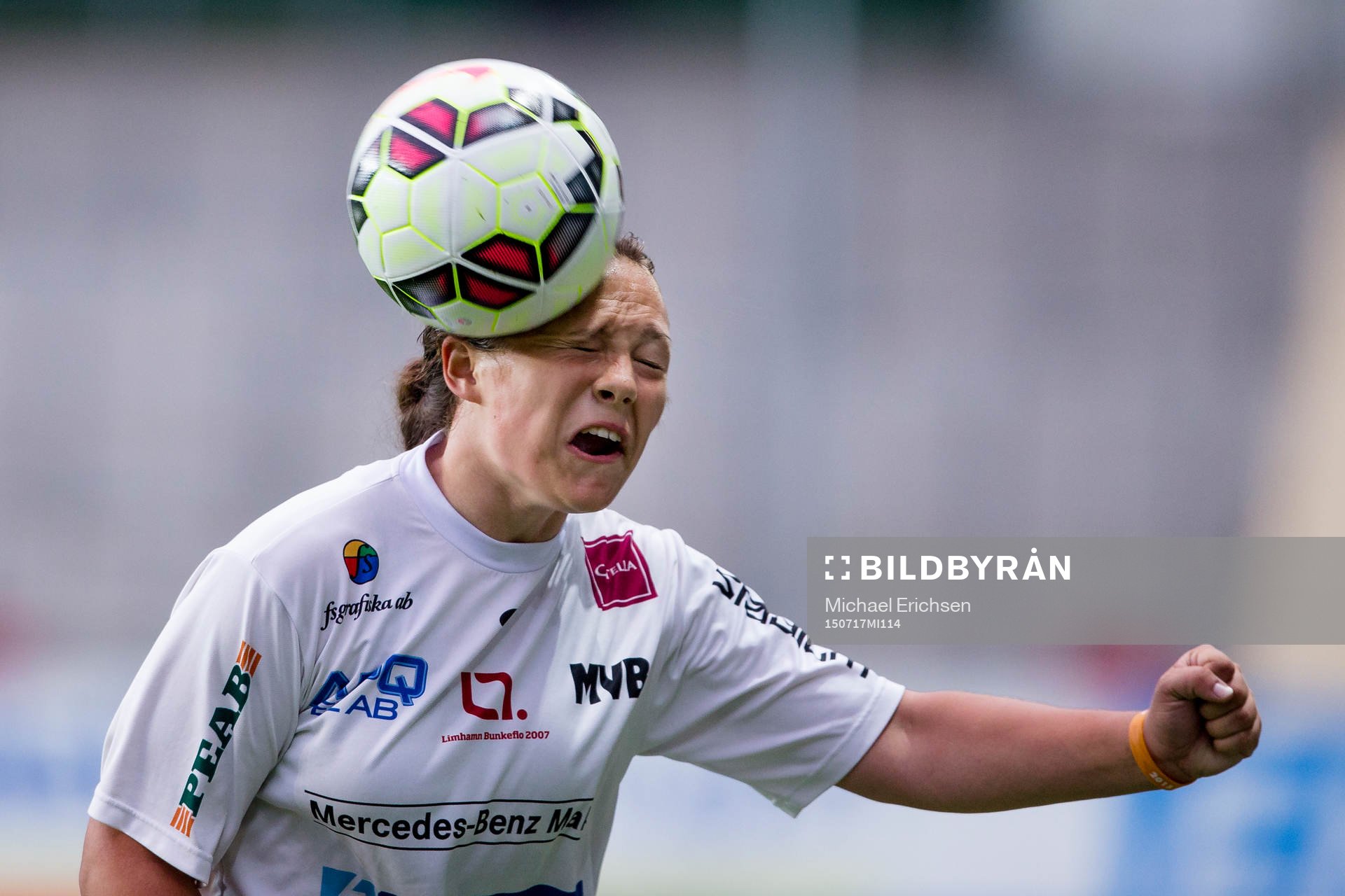 LB07 spelare nickar bollen