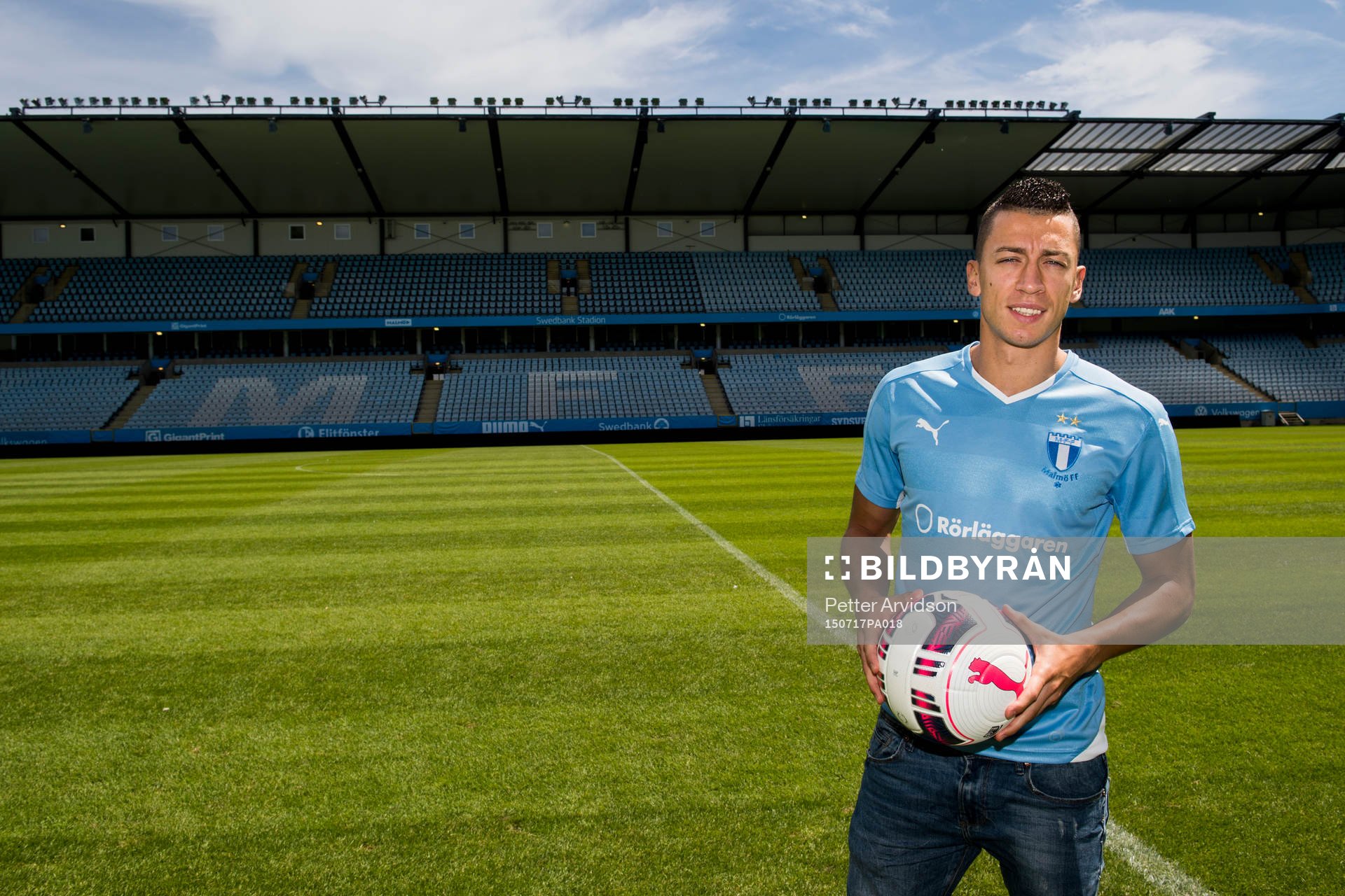Malmö FF presenterar ett nyförvärv i form av Nikola