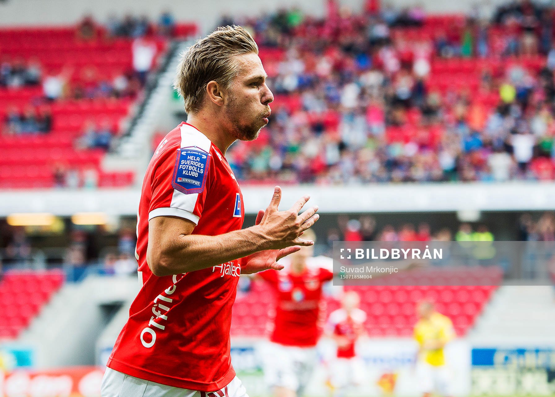 Kalmars Jonathan Ring jublar