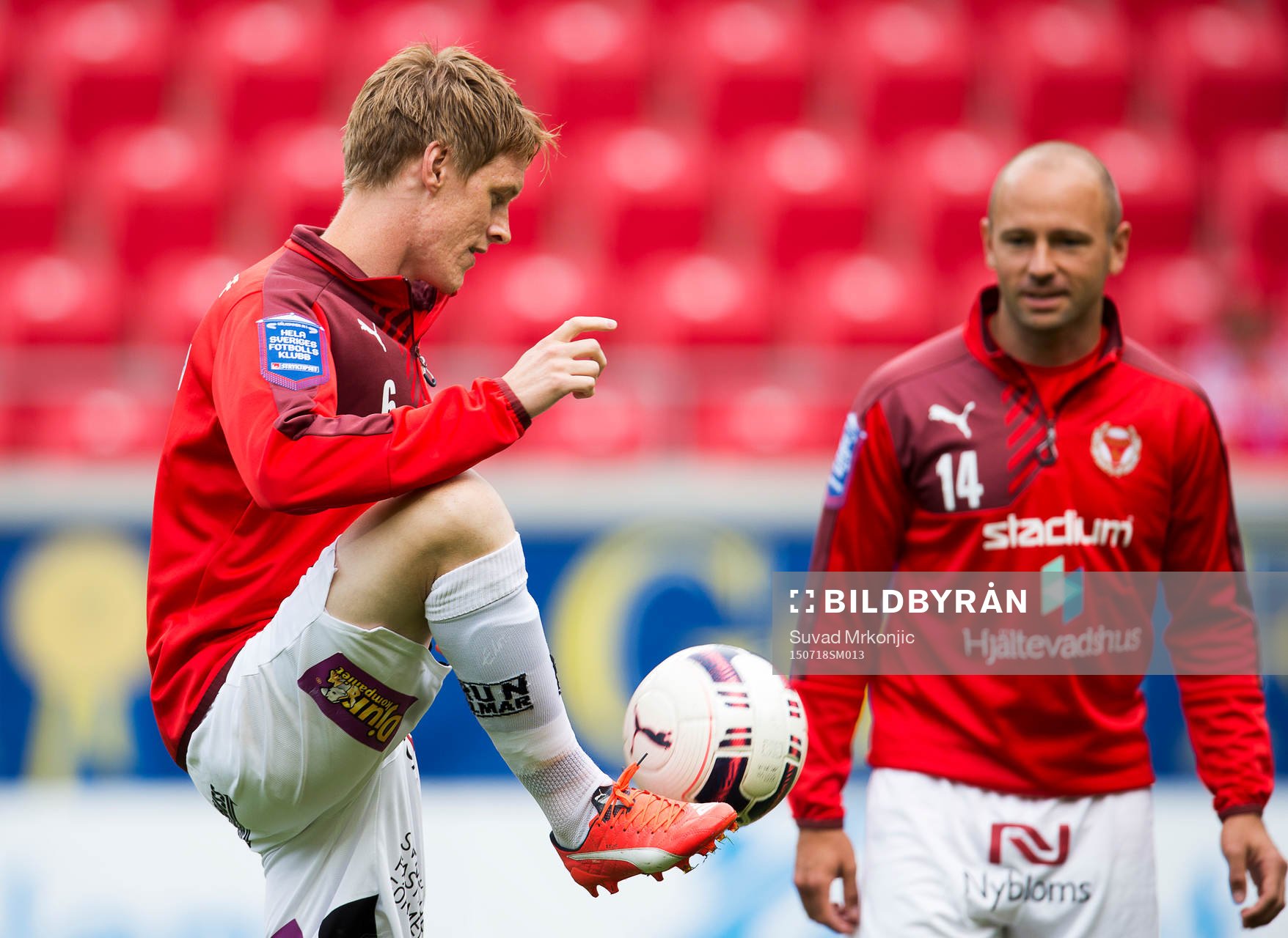 Kalmars Rasmus Elm  värmer