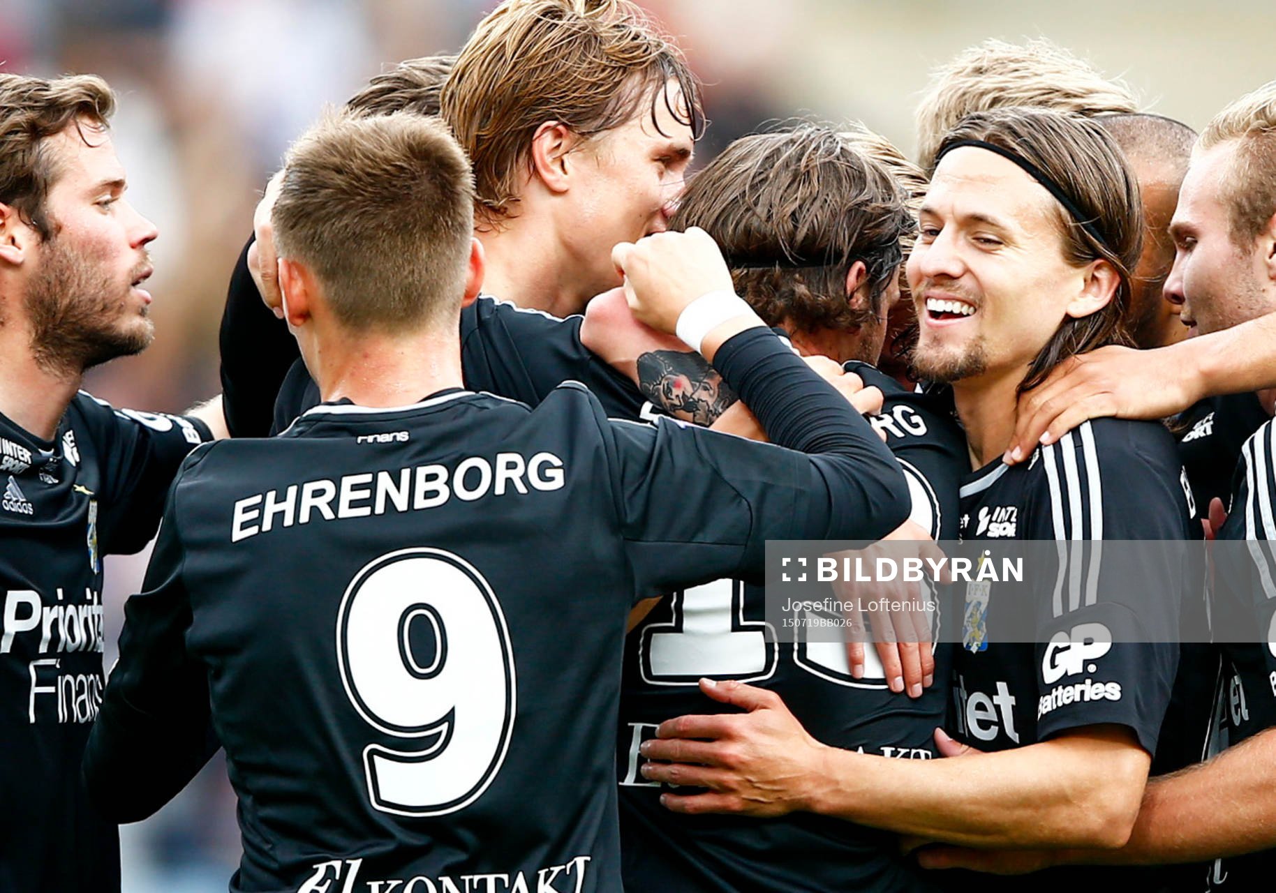 IFK Göteborgs spelare jublar