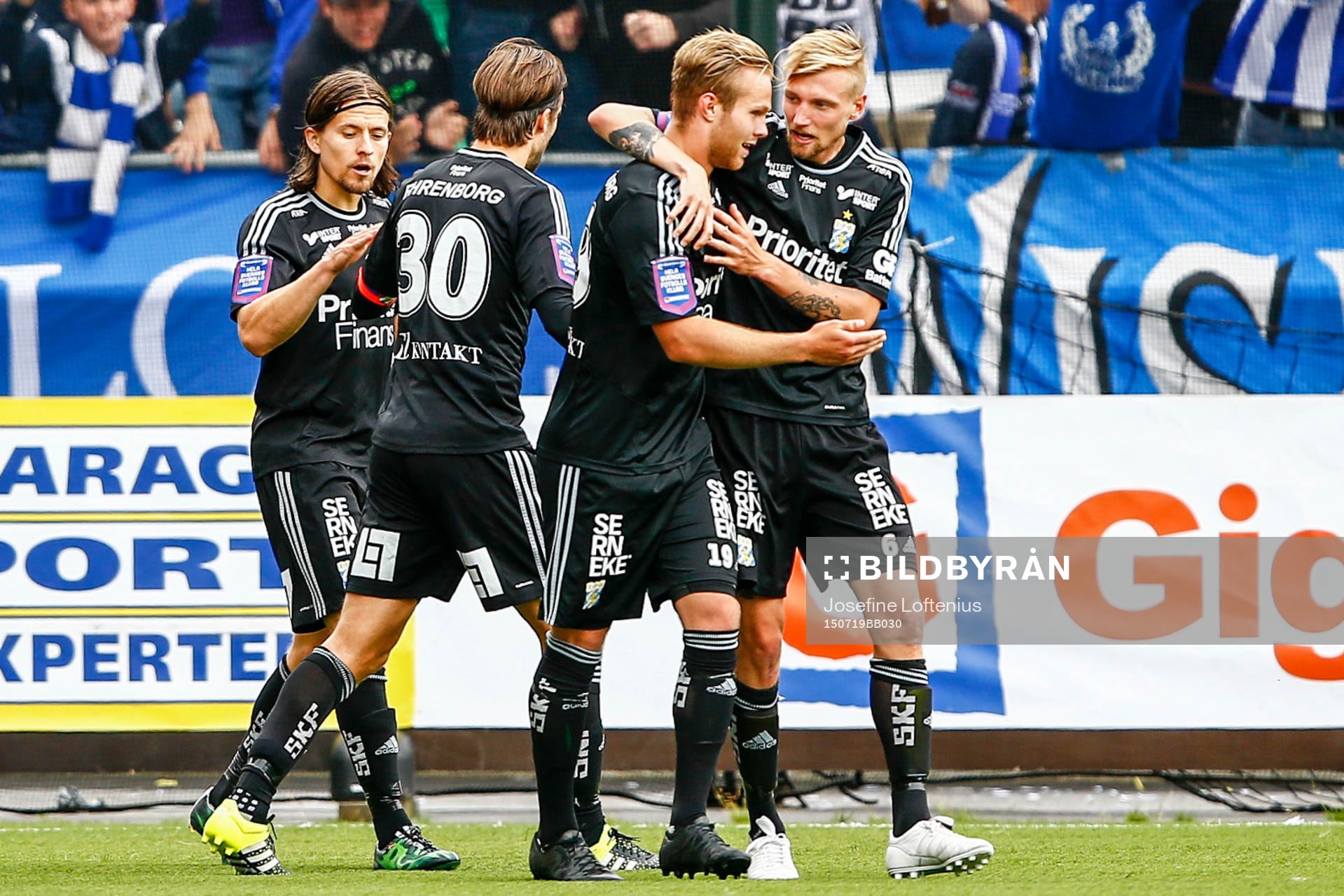 IFK Göteborgs spelare firar