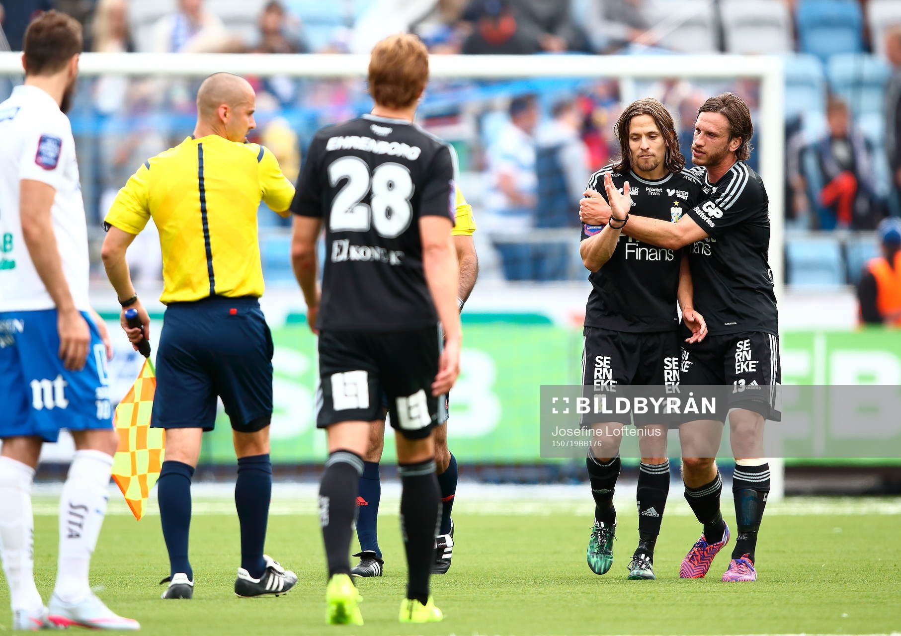 IFK Göteborgs Gustav Svensson kramar om Lasse Vibe