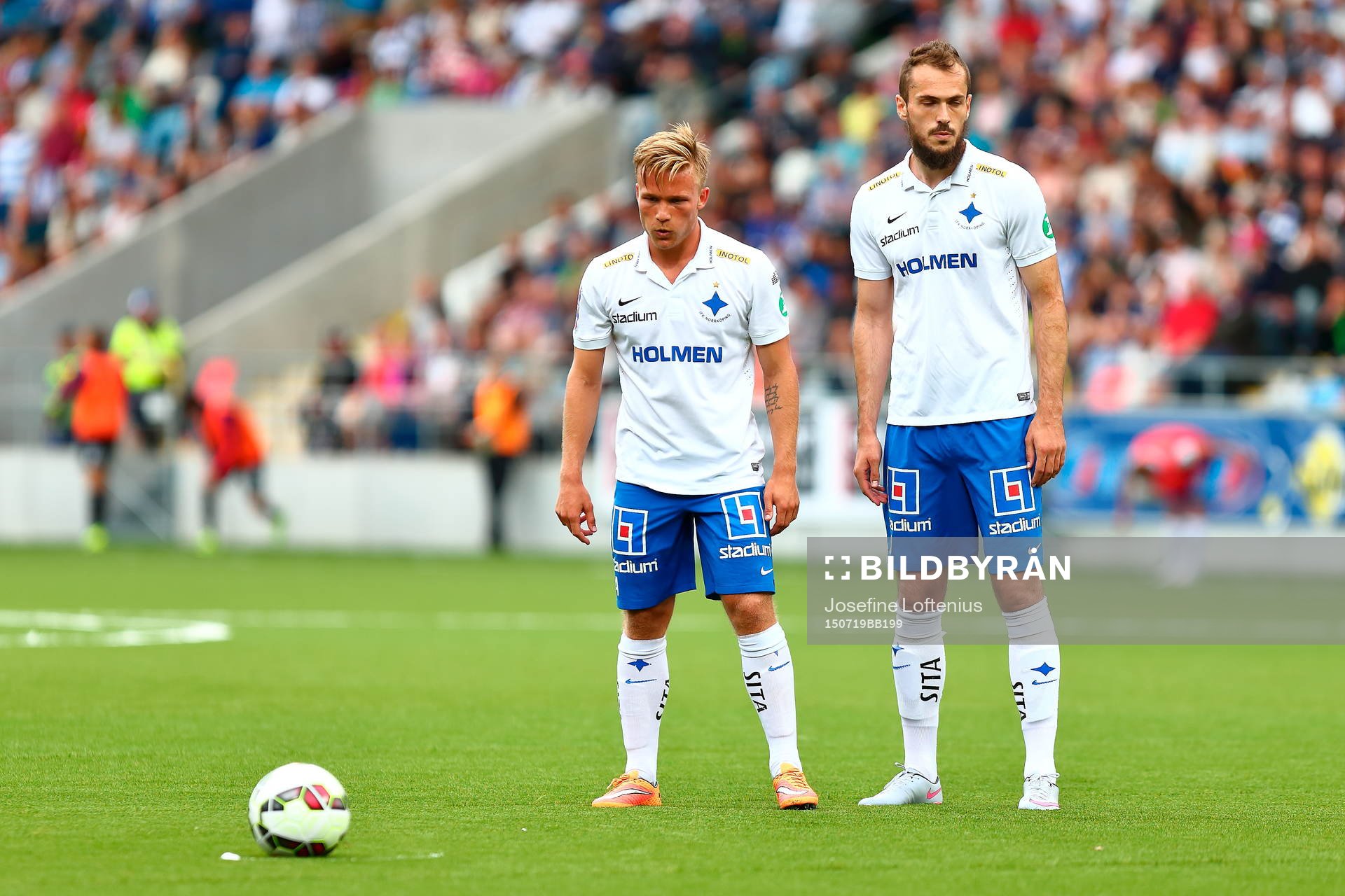 Norrköpings Nicklas Bärkroth och Emir Kujovic fokuserar