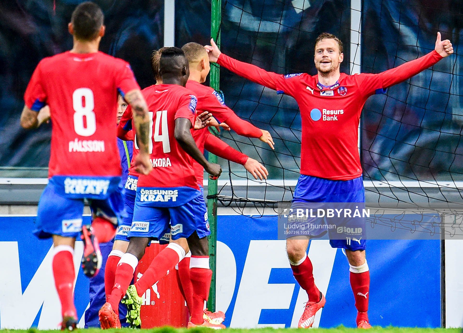 Helsingborgs Arnór Smárason firar 3-1 målet
