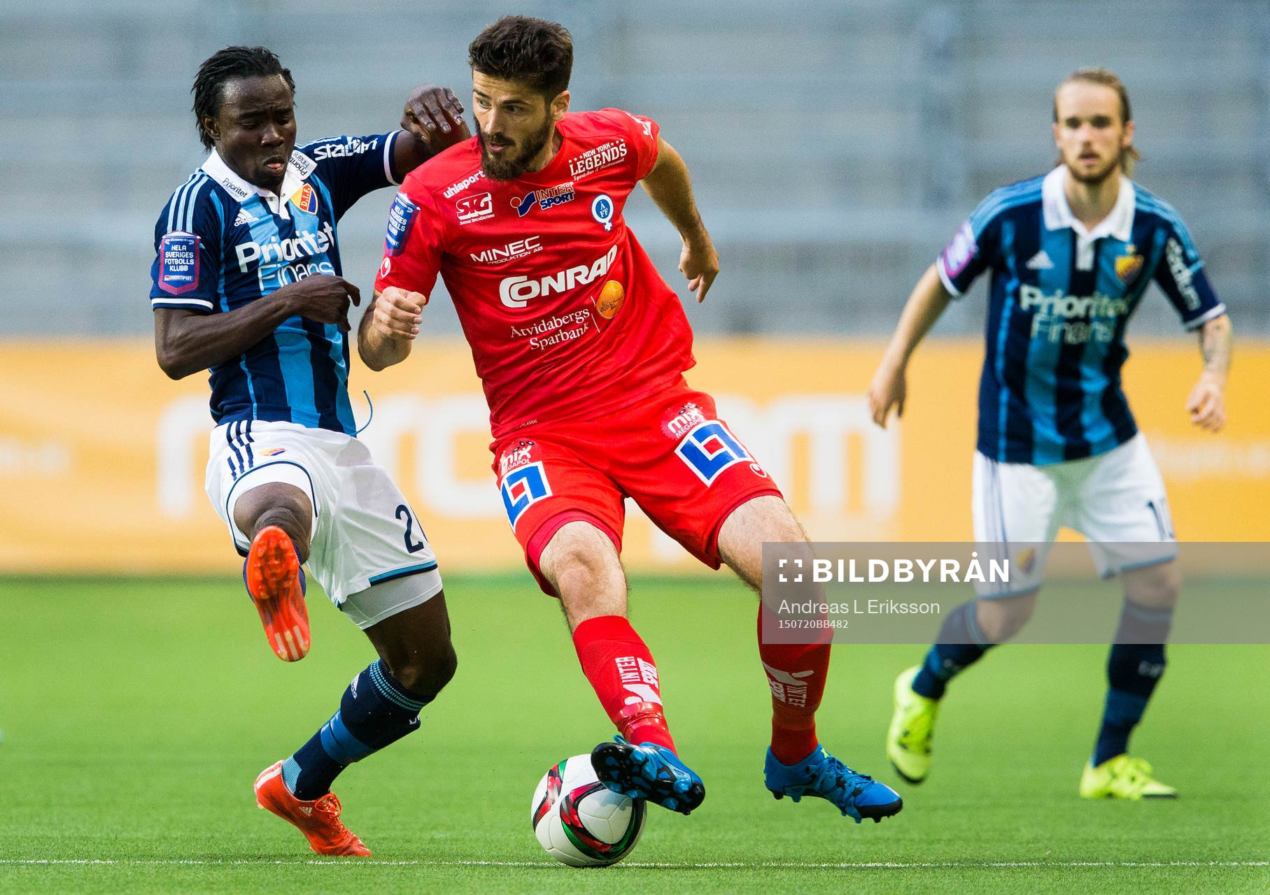 Djurgårdens Sam Johnson och Åtvidabergs Ajsel Kujovic
