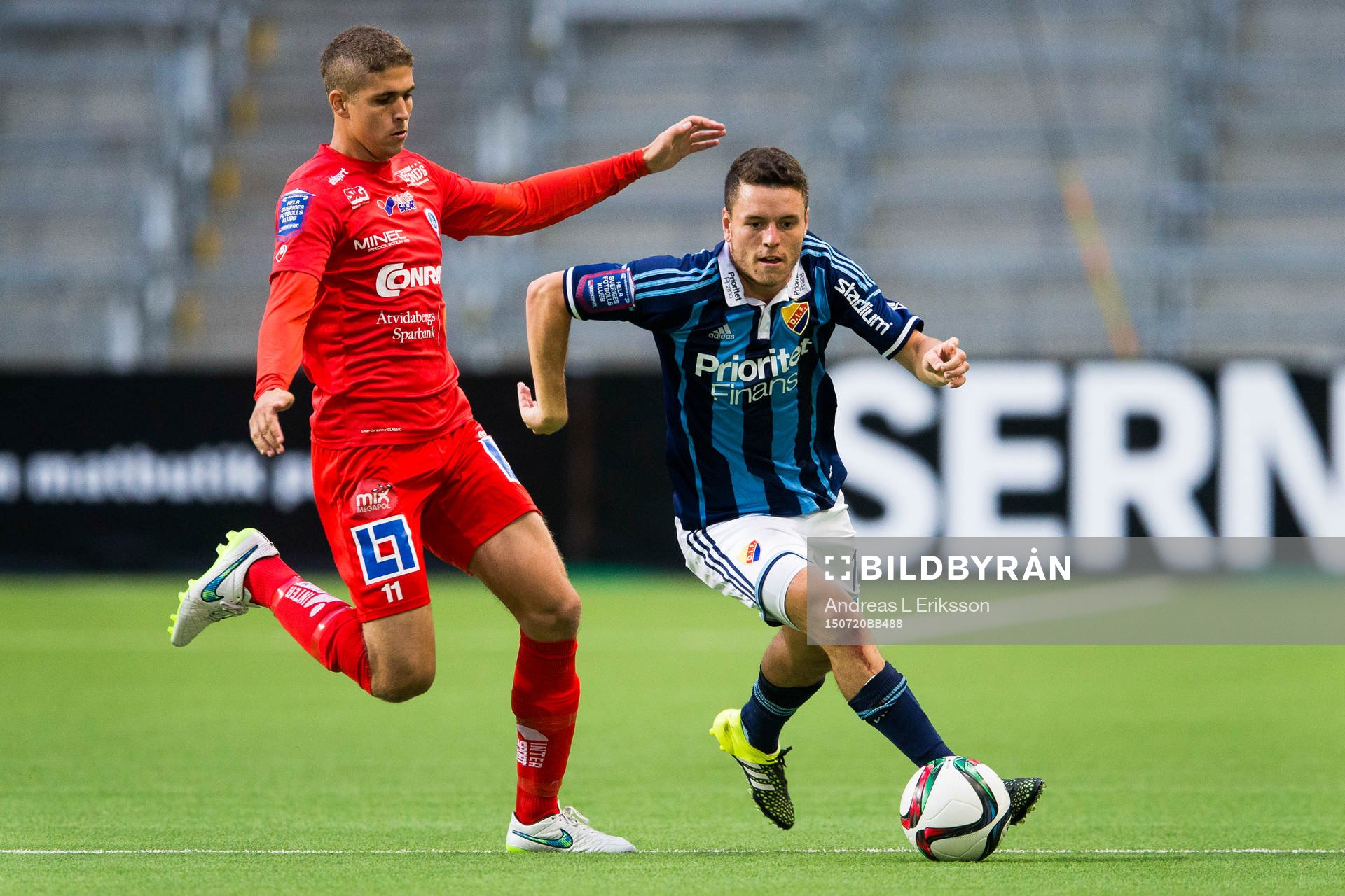 Åtvidabergs Mario Jelavic jagar Djurgårdens Kerim Mrabti under fotbollsmatchen i Allsvenskan mellan Djurgården och Åtvidaberg den 20 juli 2015 i Stockholm.