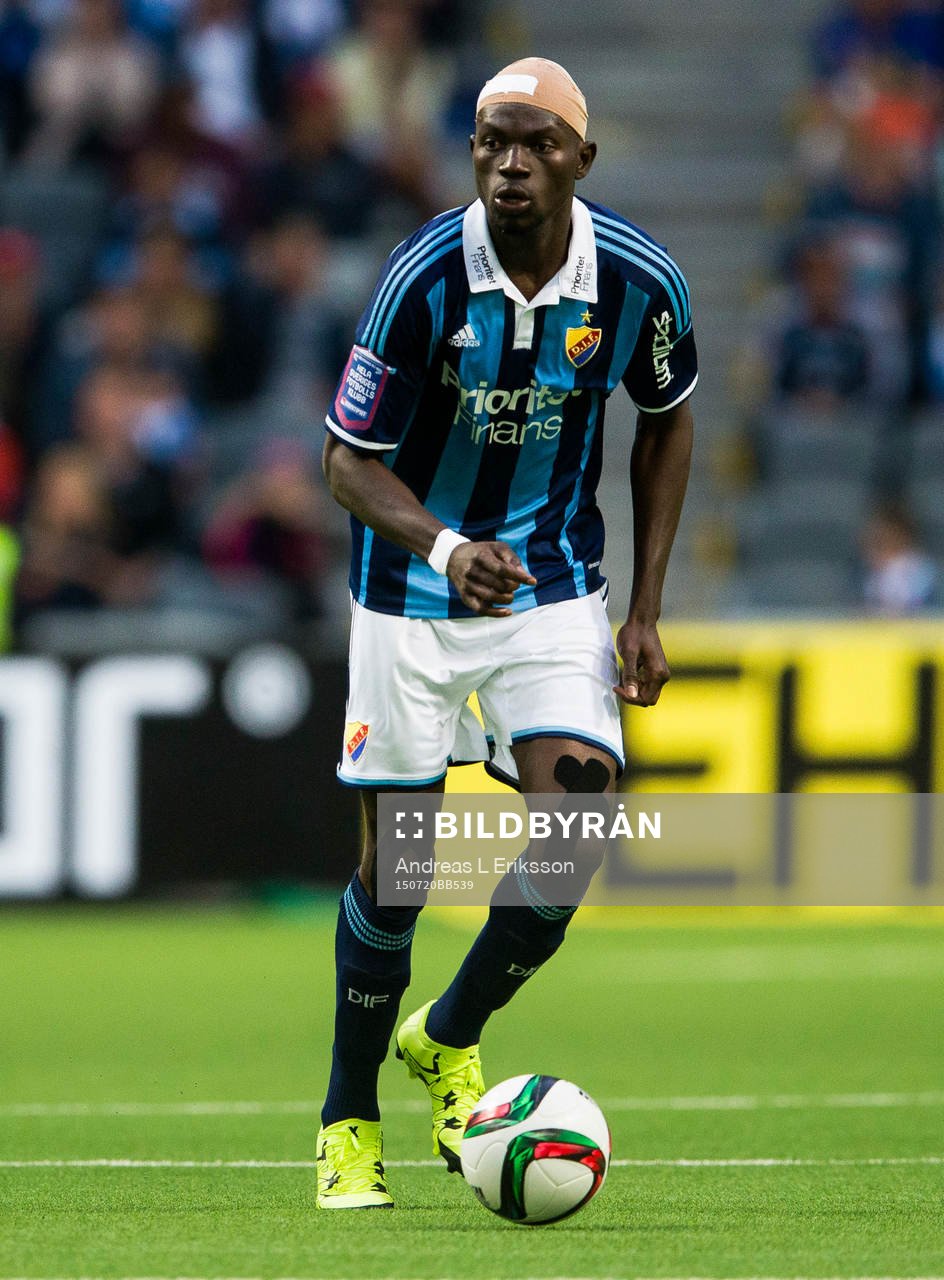Djurgårdens Omar Colley med bollen under fotbollsmatchen i Allsvenskan mellan Djurgården och Åtvidaberg den 20 juli 2015 i Stockholm.