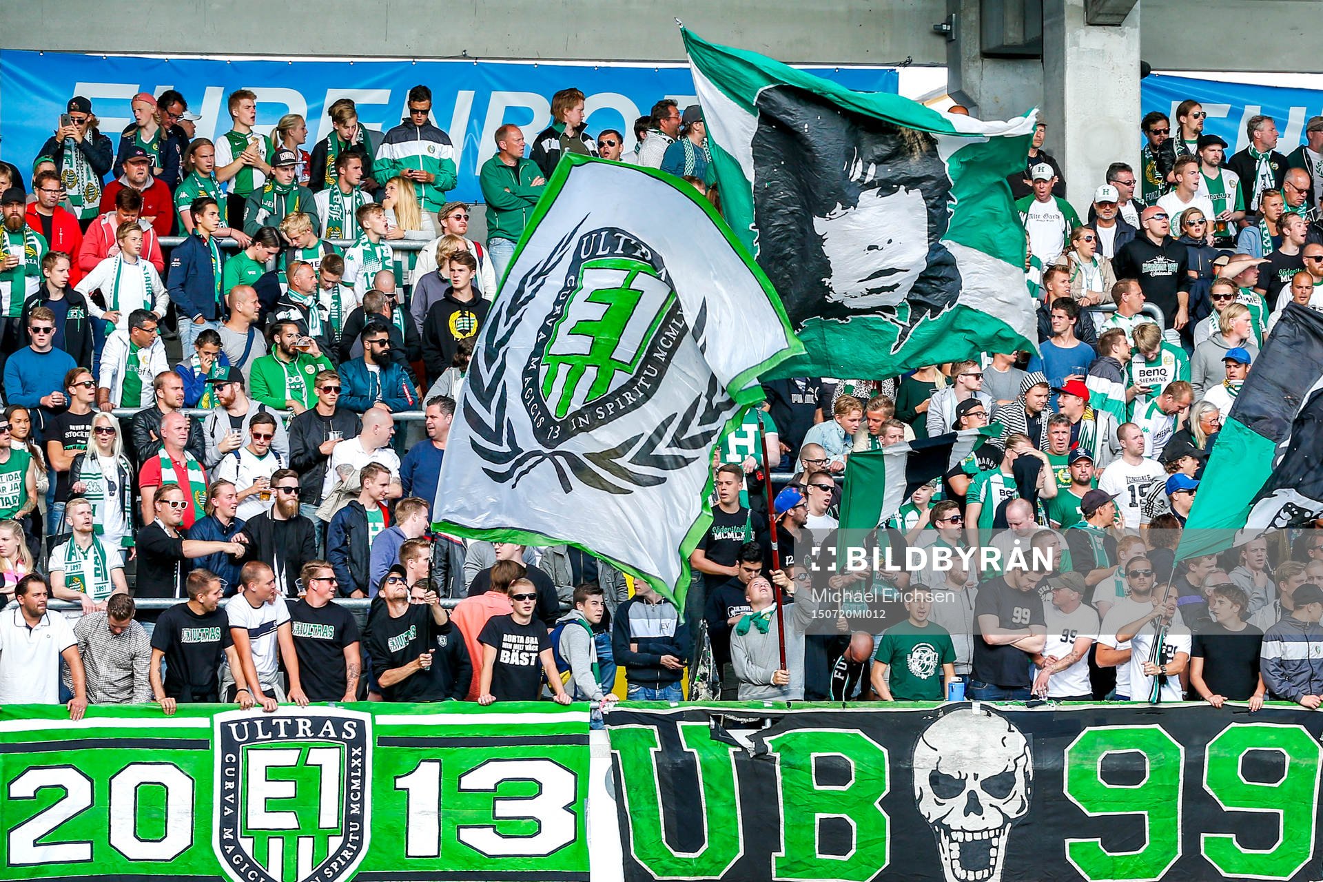 Hammarbys supportrar före fotbollsmatchen i Allsvenskan