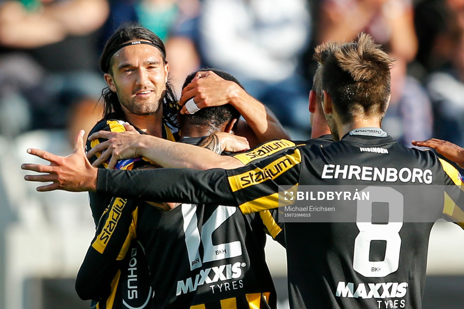 Häckens spelare firar 1-0 av Mohammed Abubakari