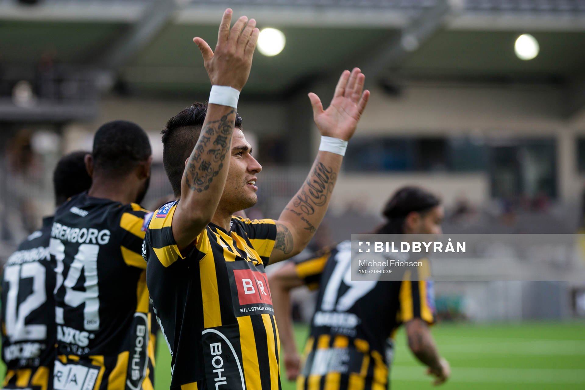Häckens Paulo De Oliveira jublar