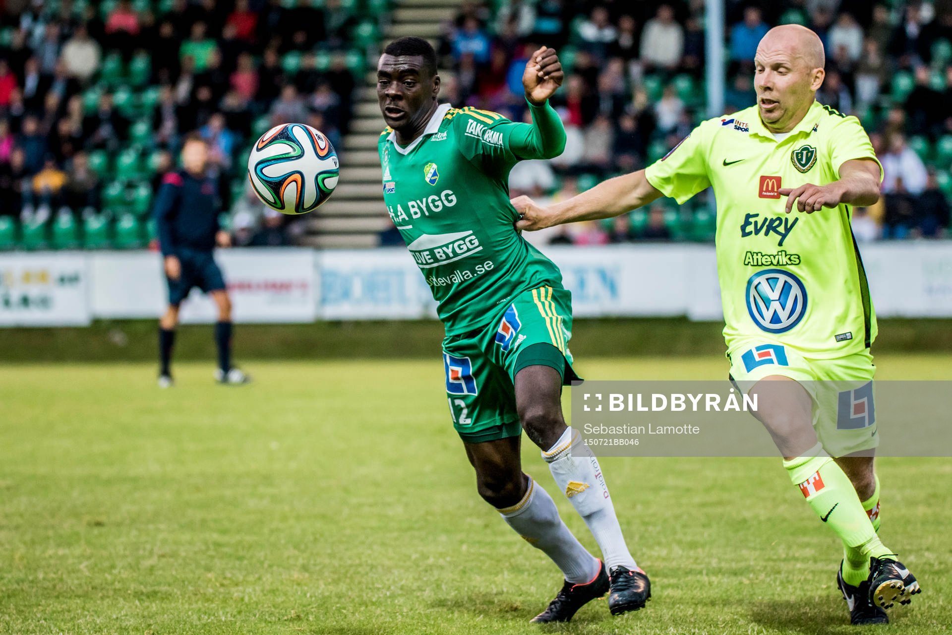 Ljungskiles Ken Sema före Jönköpings Viktor Rönneklev