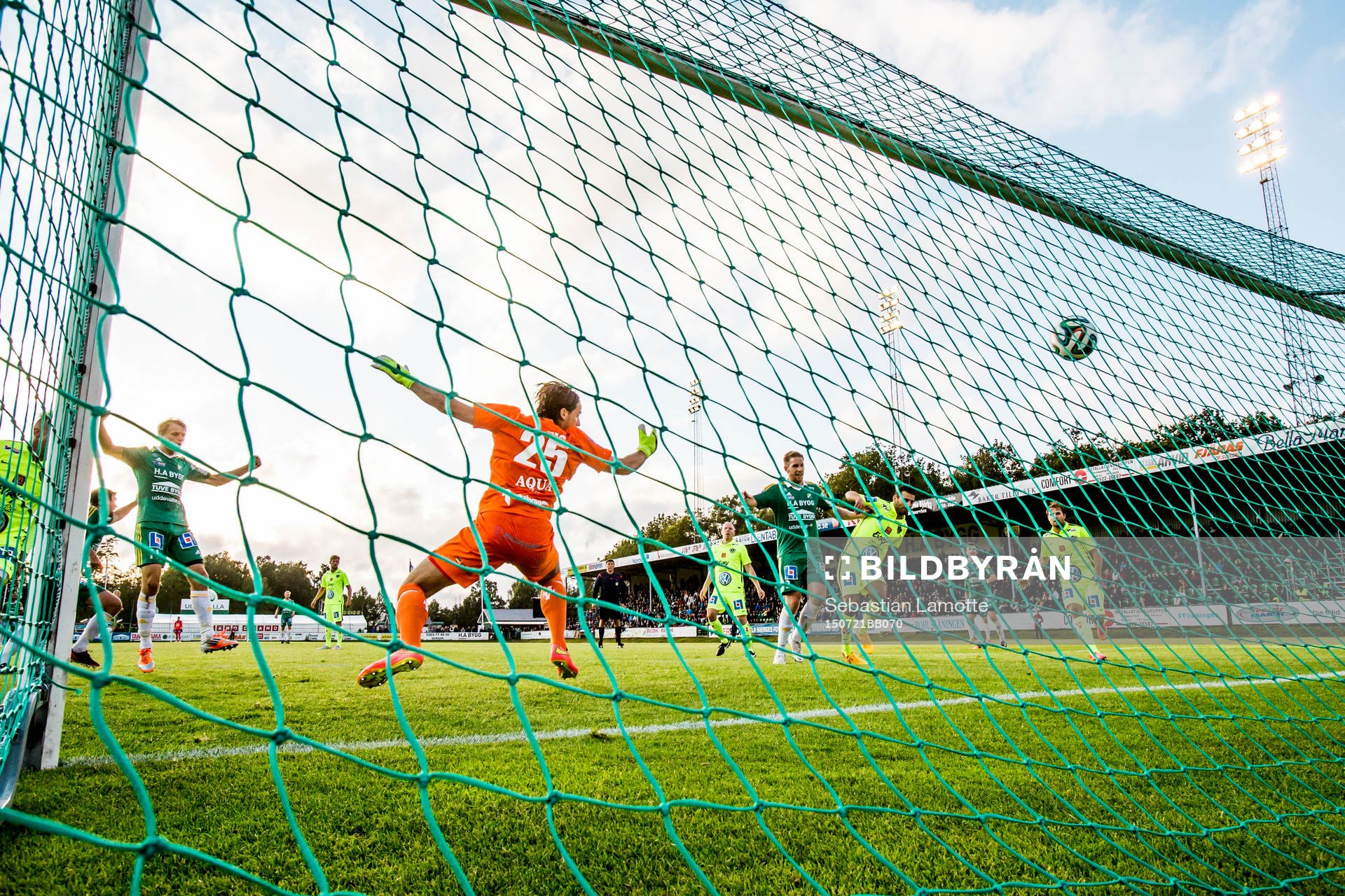 Ljungskiles Hannes Stiller reducerar till 1-2 bakom
