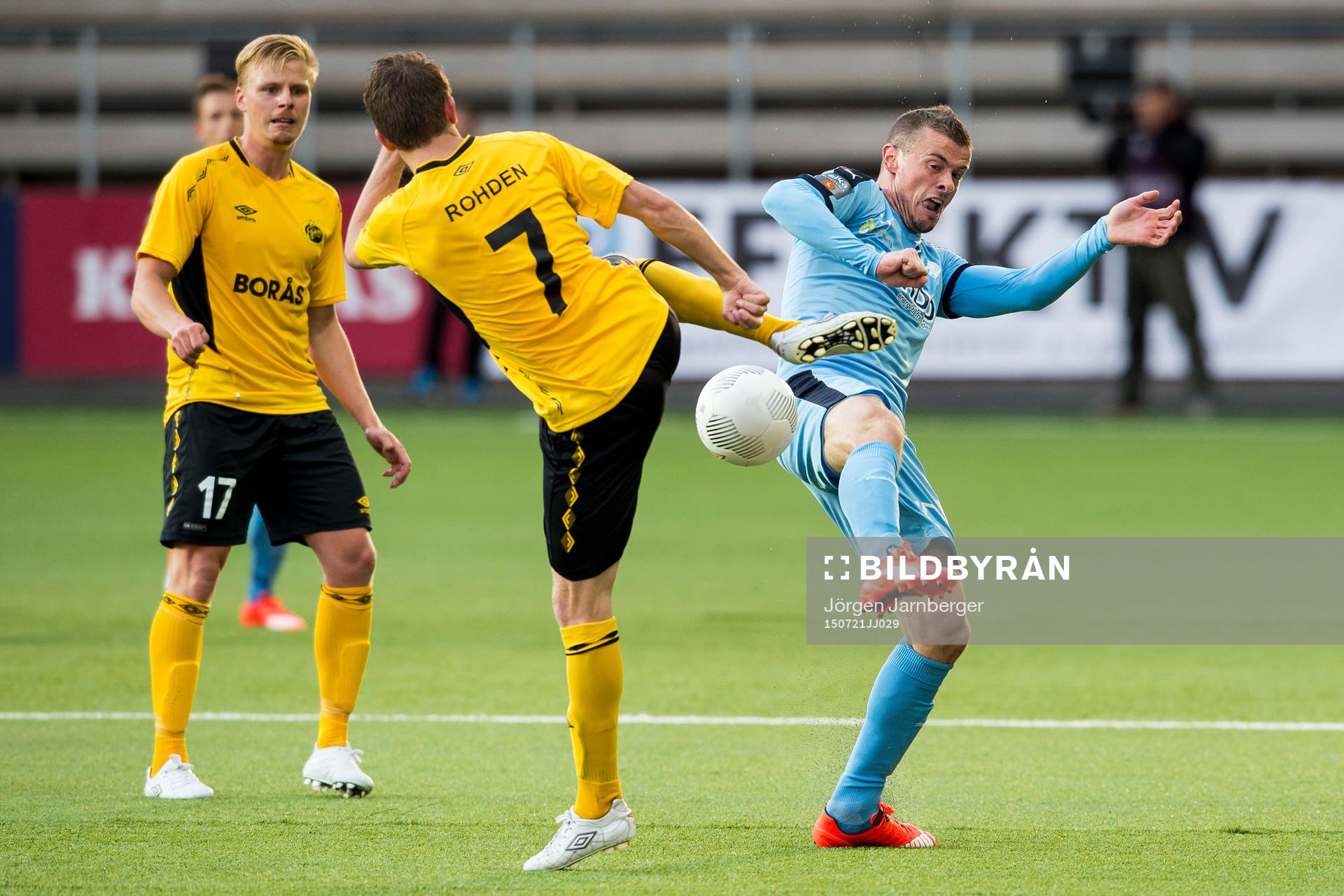 Randers Mikkel Thygesen och Elfsborgs Marcus Rohdén (rygg