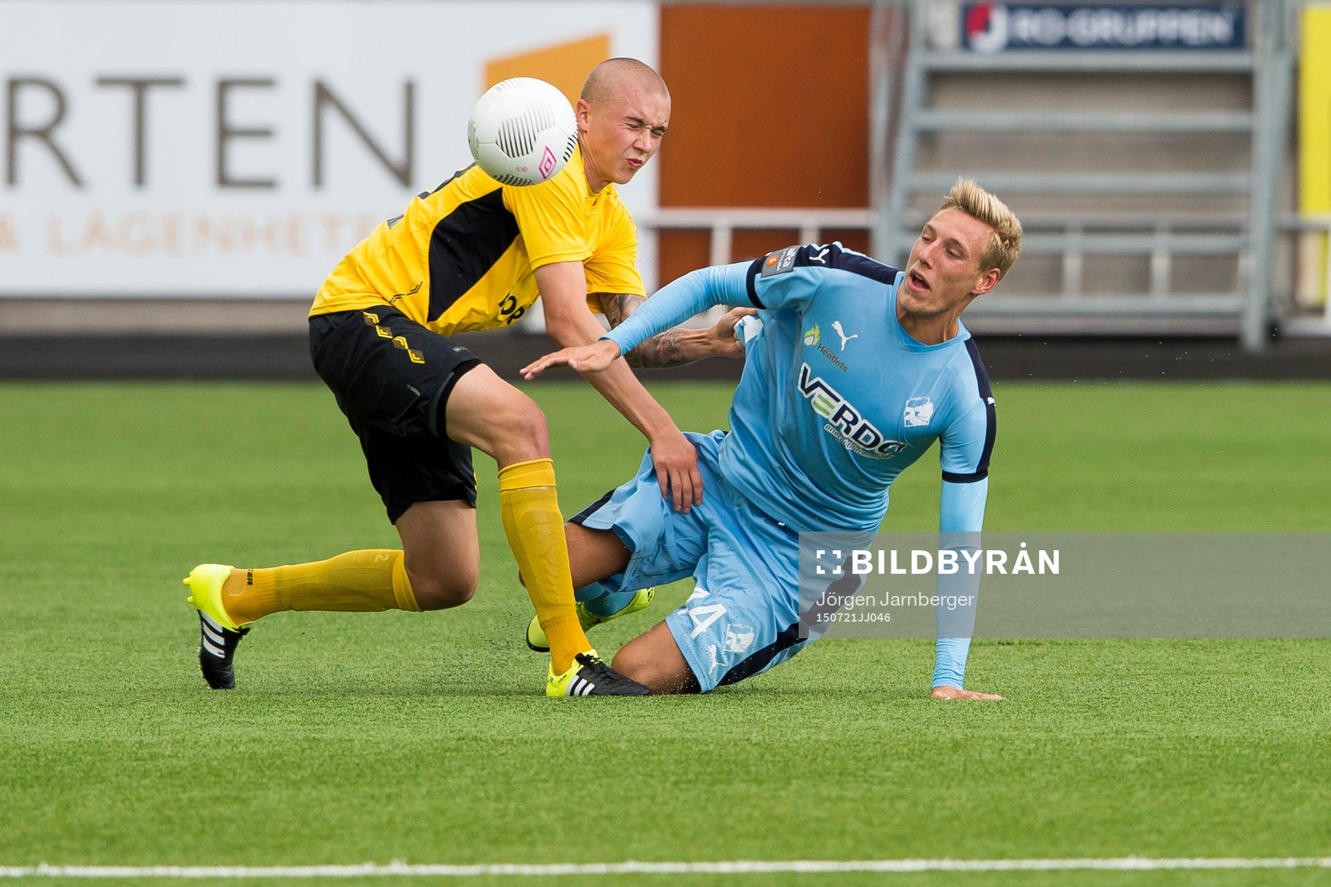 Elfsborgs Sebastian Holmén och Randers Nicolai Brock-Madsen