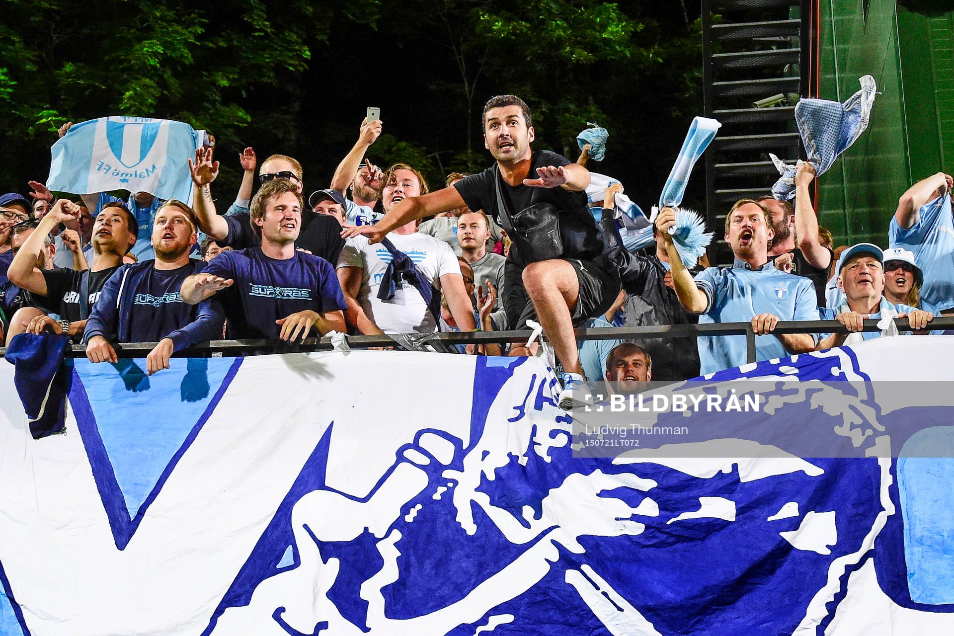 Malmö FFs supportrar firar